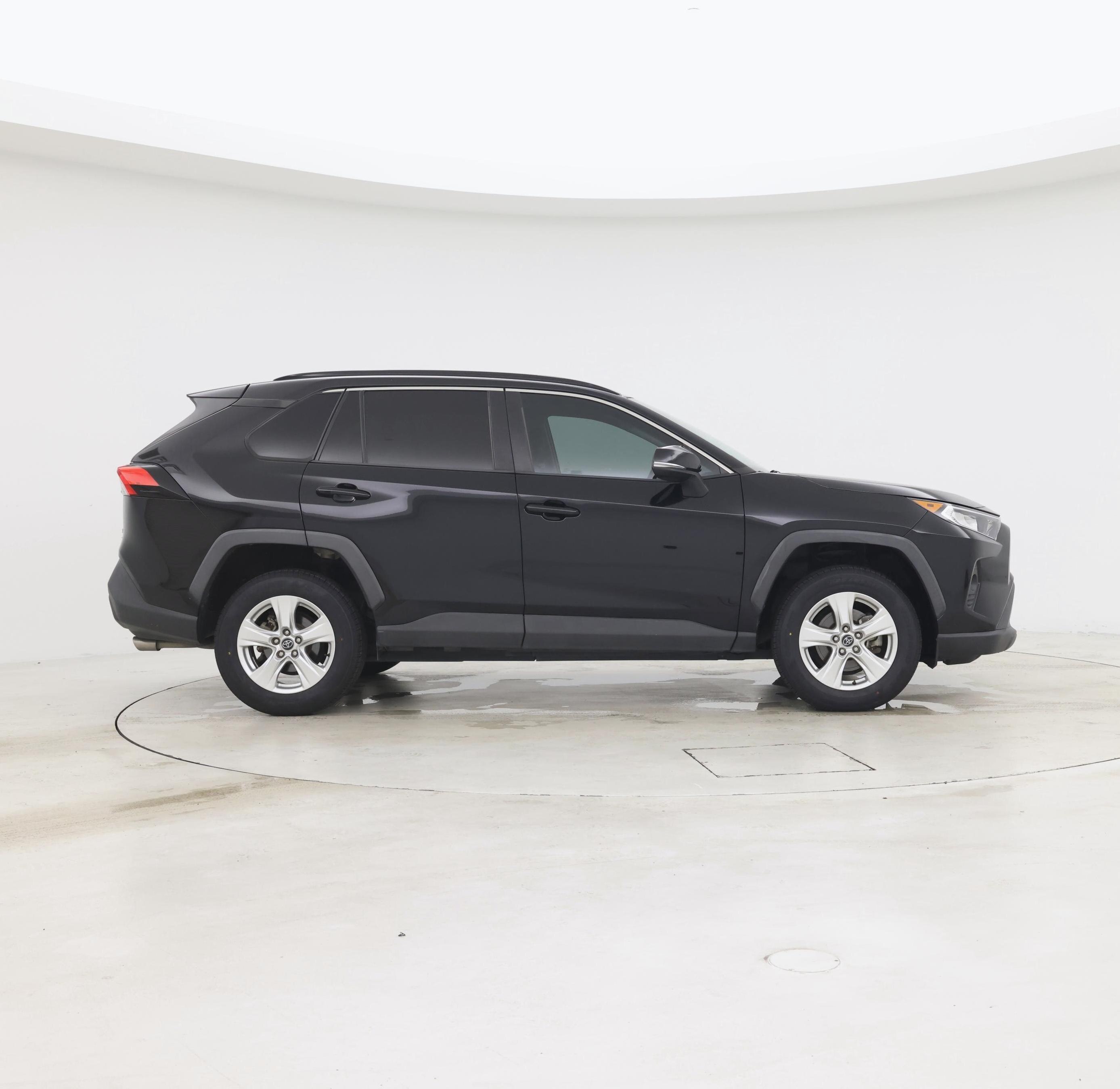 Thumbnail: 2020 Toyota RAV4 - 7
