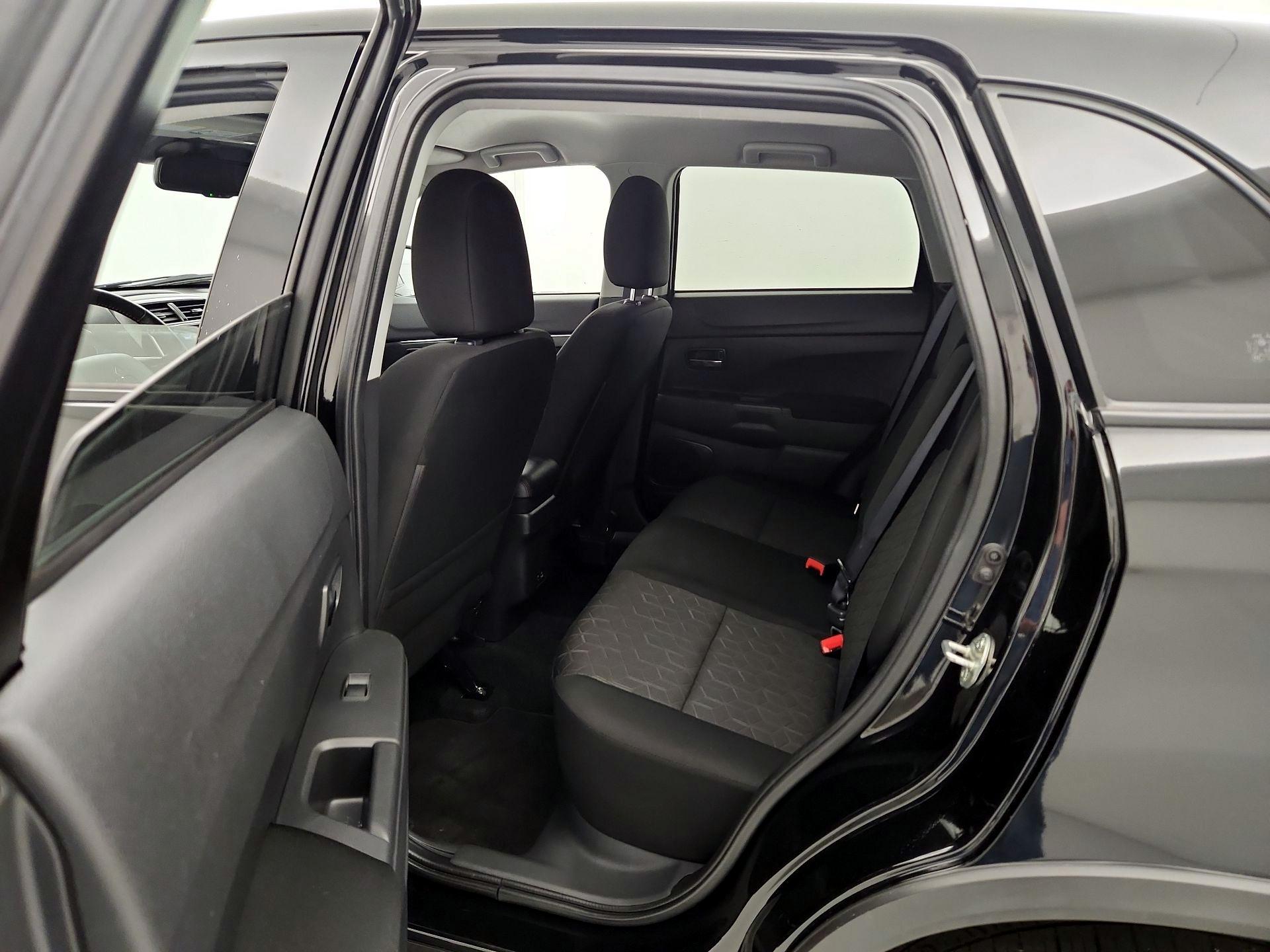 Thumbnail: 2022 Mitsubishi Outlander Sport - 19