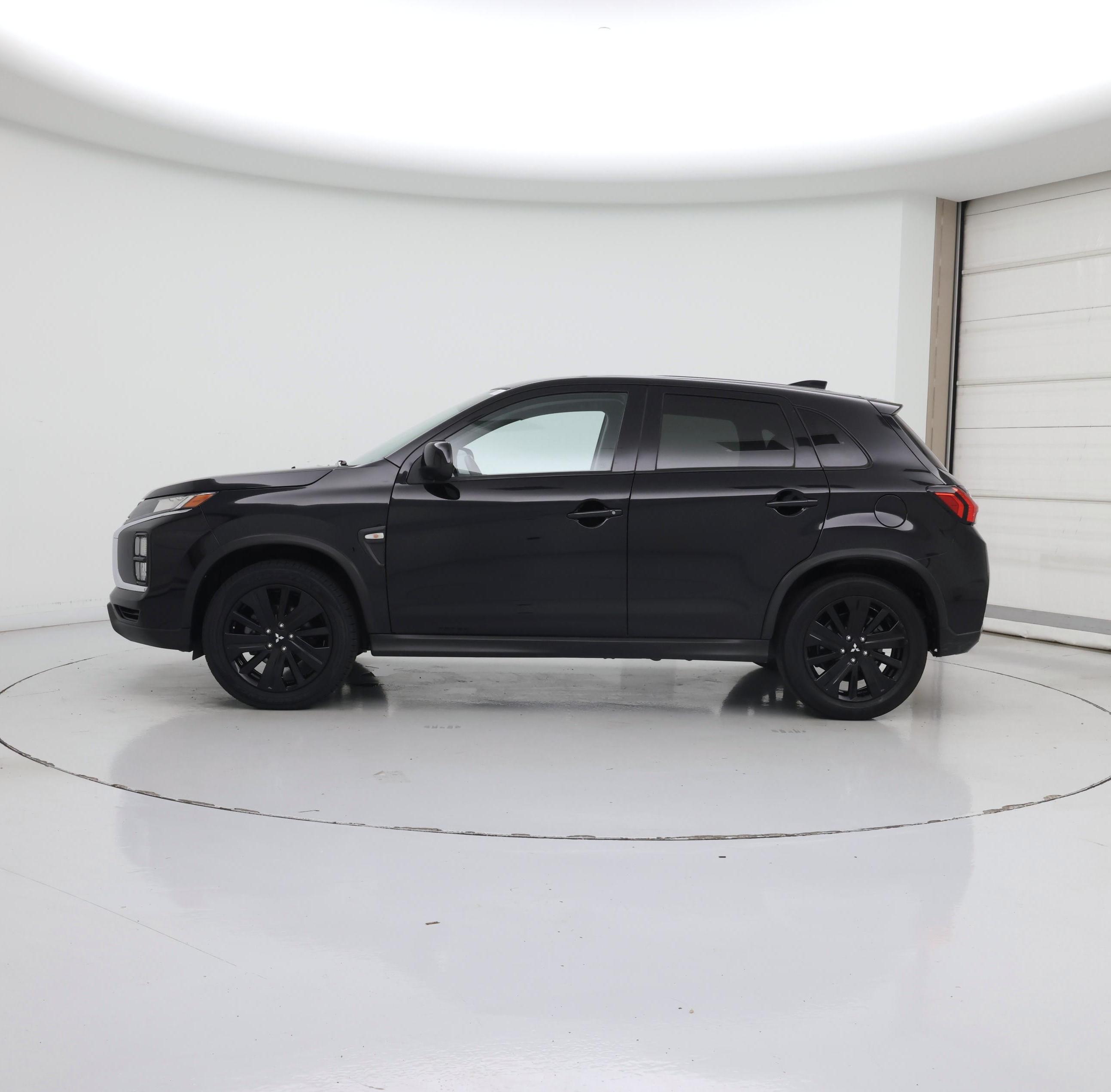 Thumbnail: 2022 Mitsubishi Outlander Sport - 3