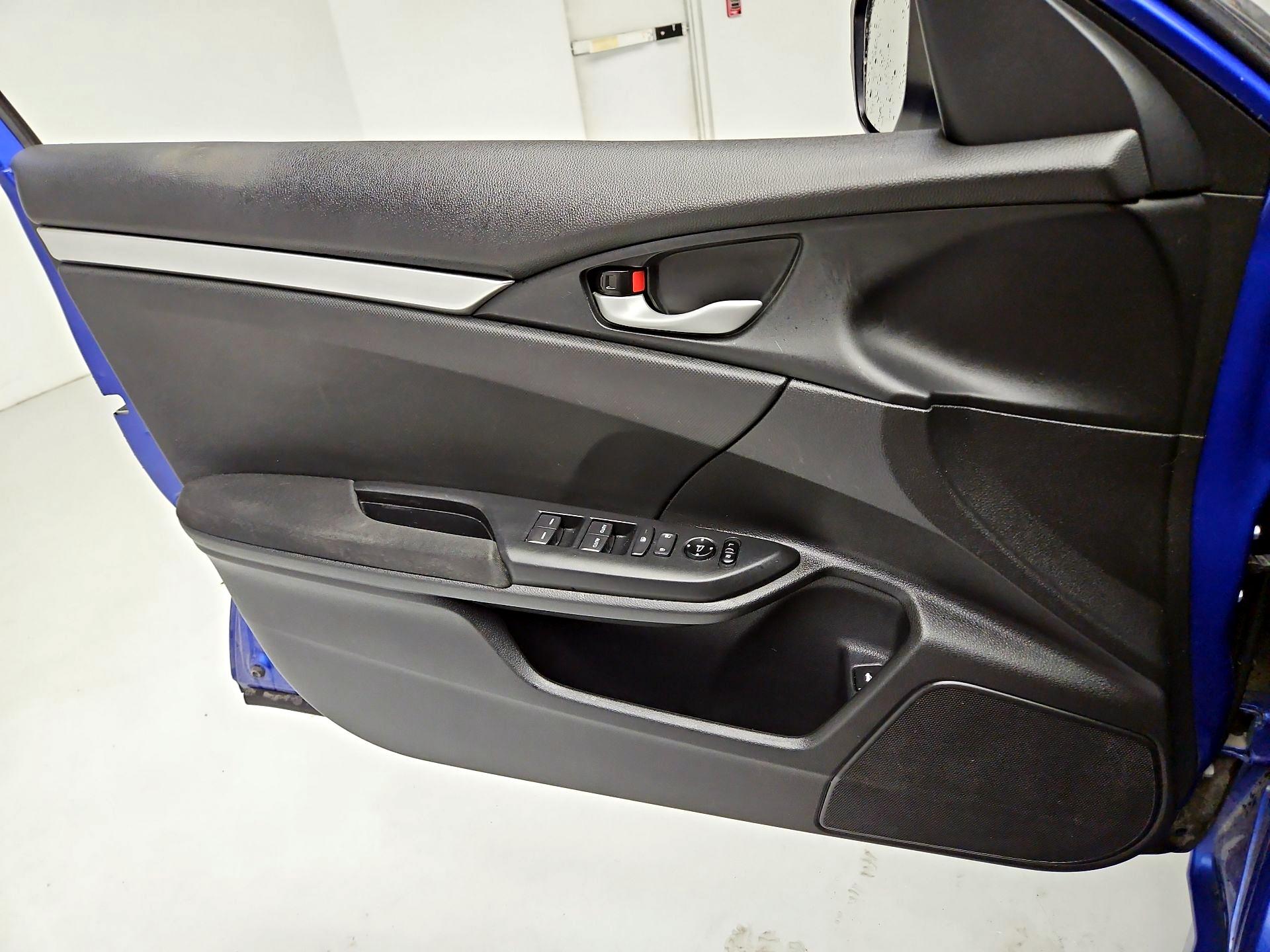 Thumbnail: 2018 Honda Civic - 10