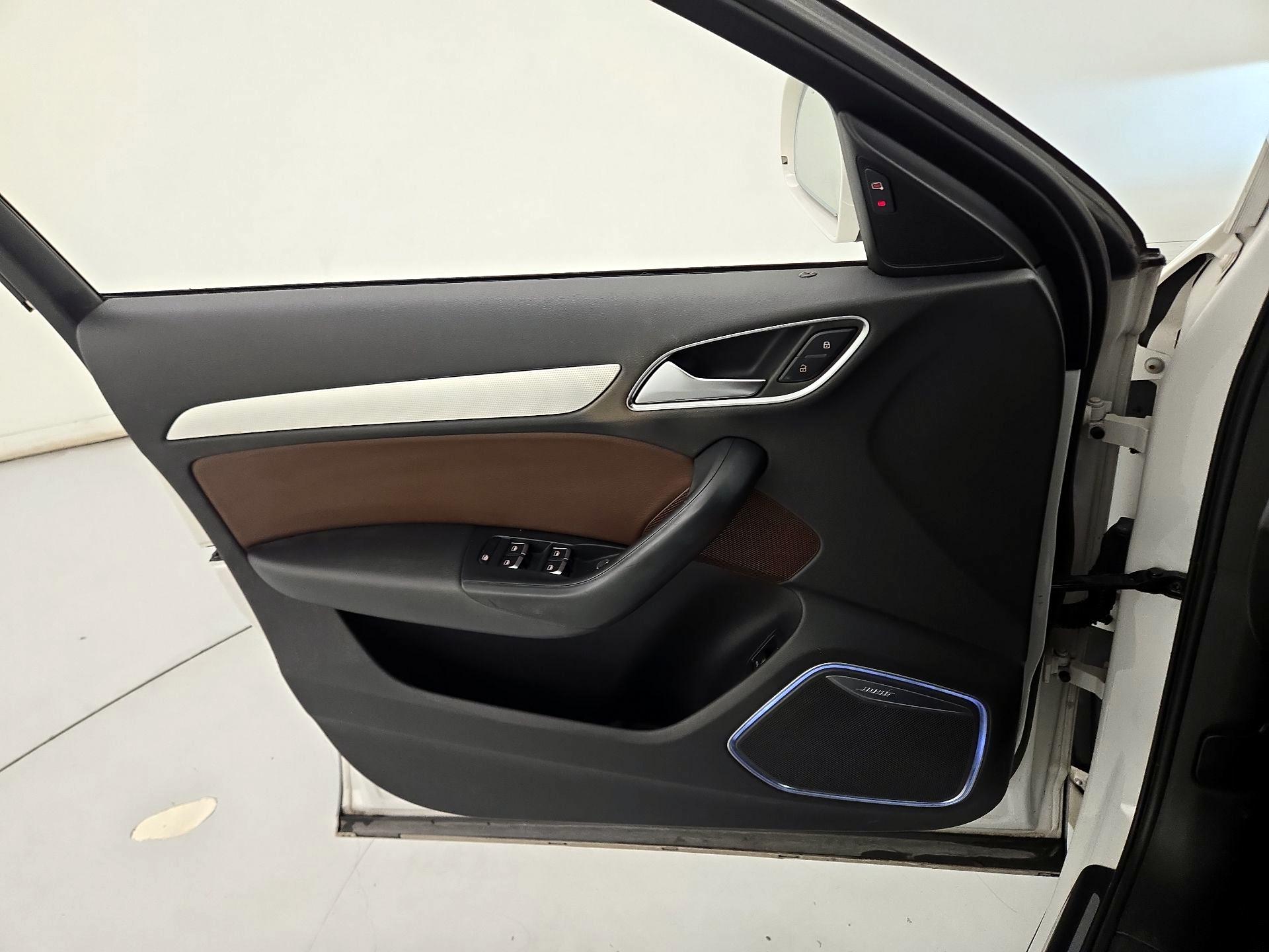 Thumbnail: 2016 Audi Q3 - 12