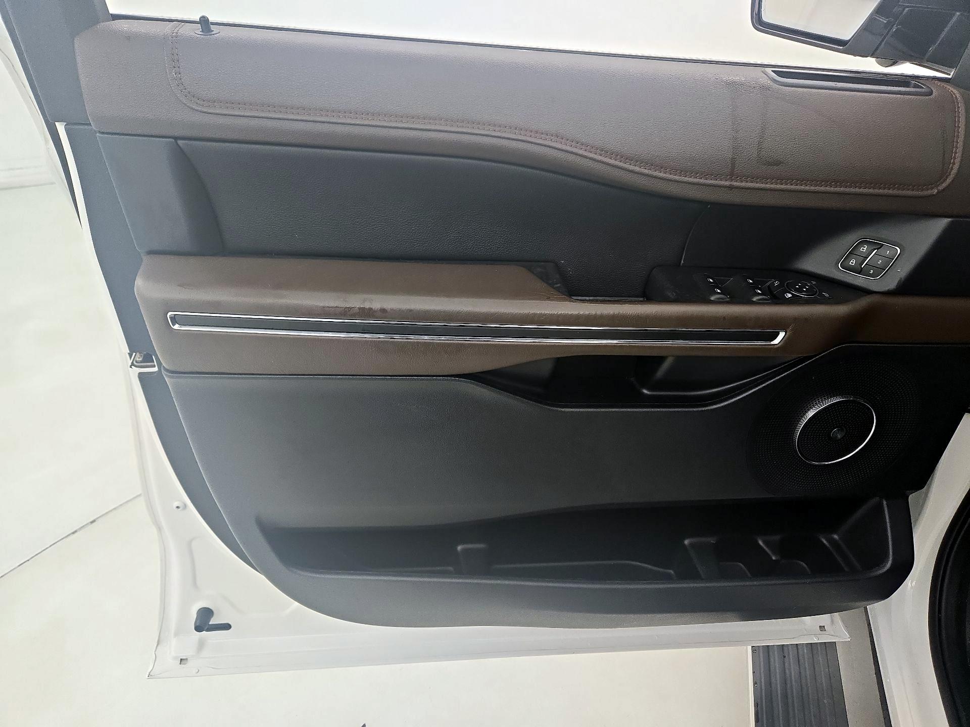 Thumbnail: 2020 Ford Expedition - 12