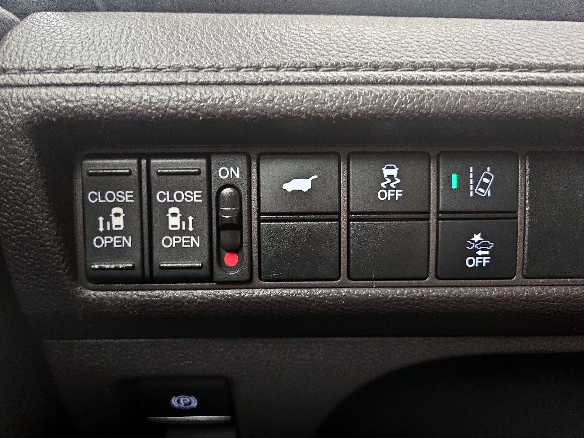 Thumbnail: 2019 Honda Odyssey - 13