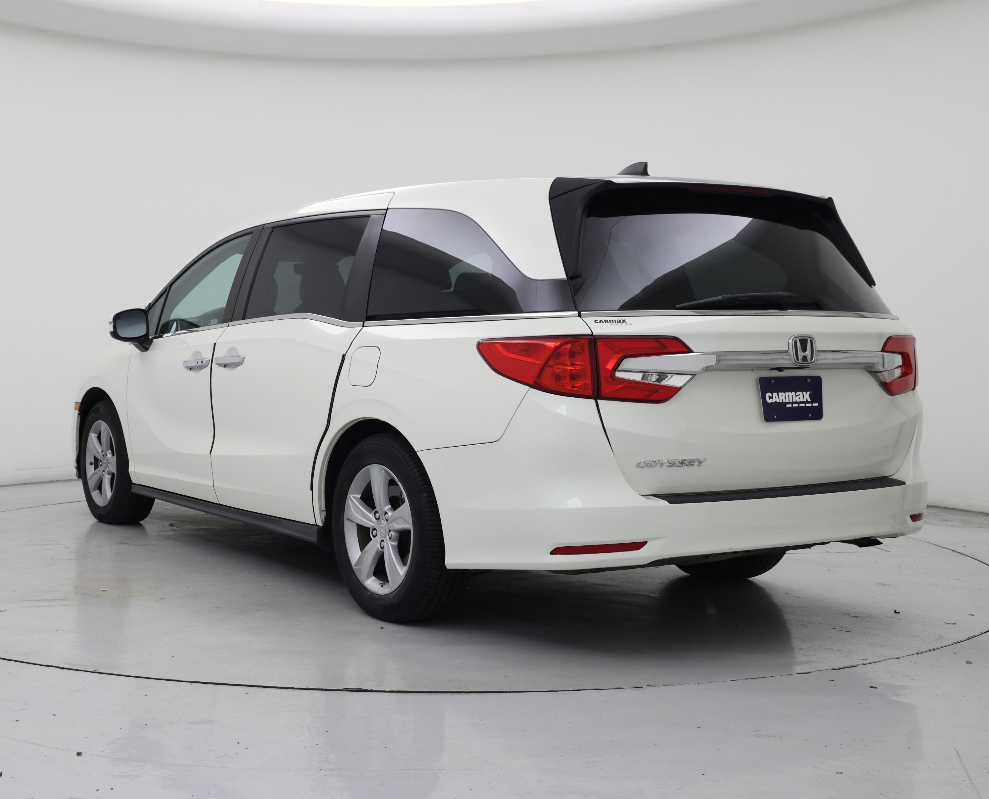 Thumbnail: 2019 Honda Odyssey - 2