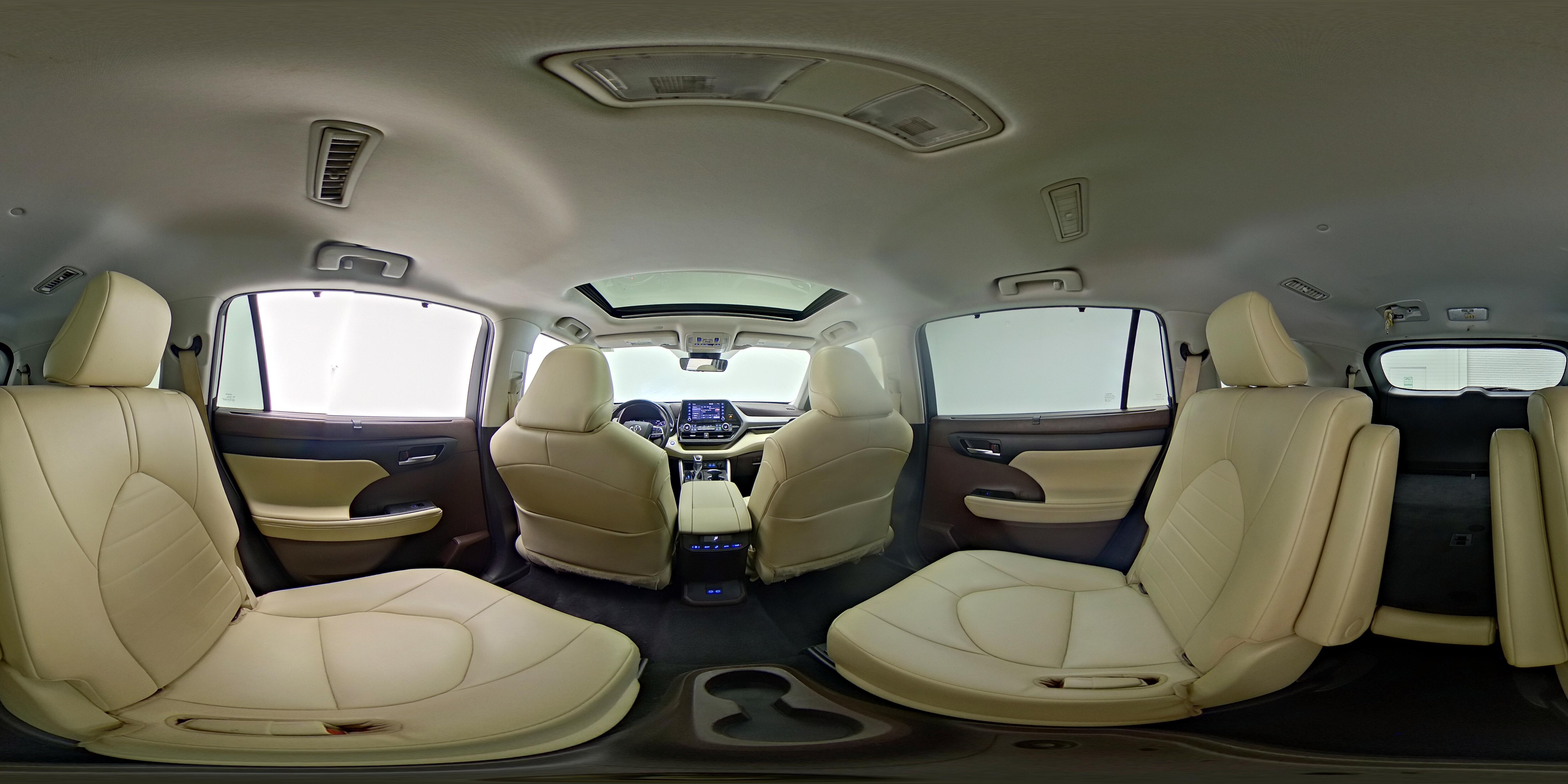 2022 Toyota Highlander XLE - Photo 28
