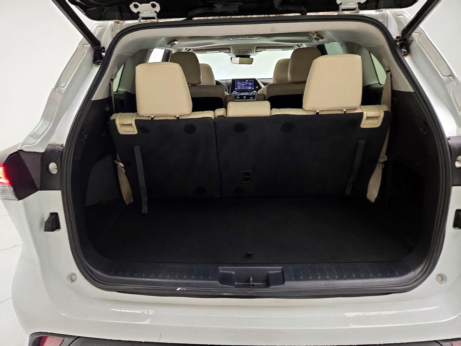2022 Toyota Highlander XLE - Photo 23