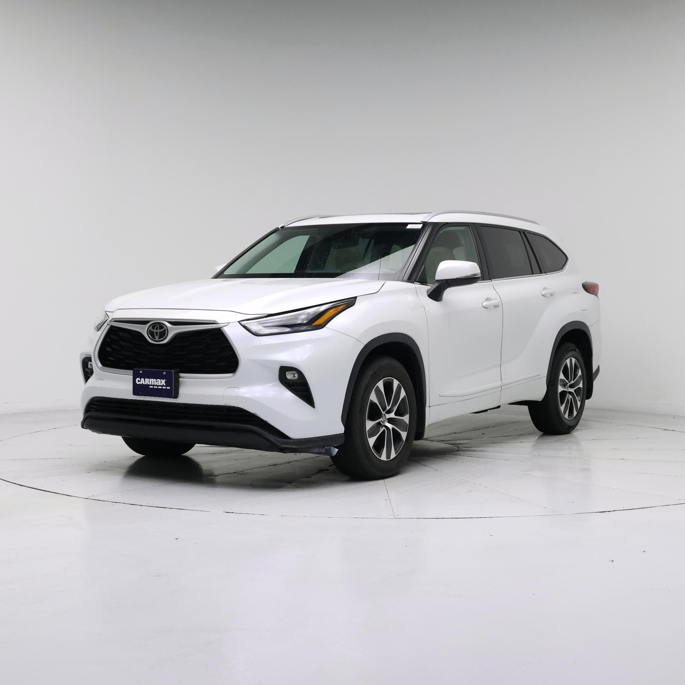 Thumbnail: 2022 Toyota Highlander - 4