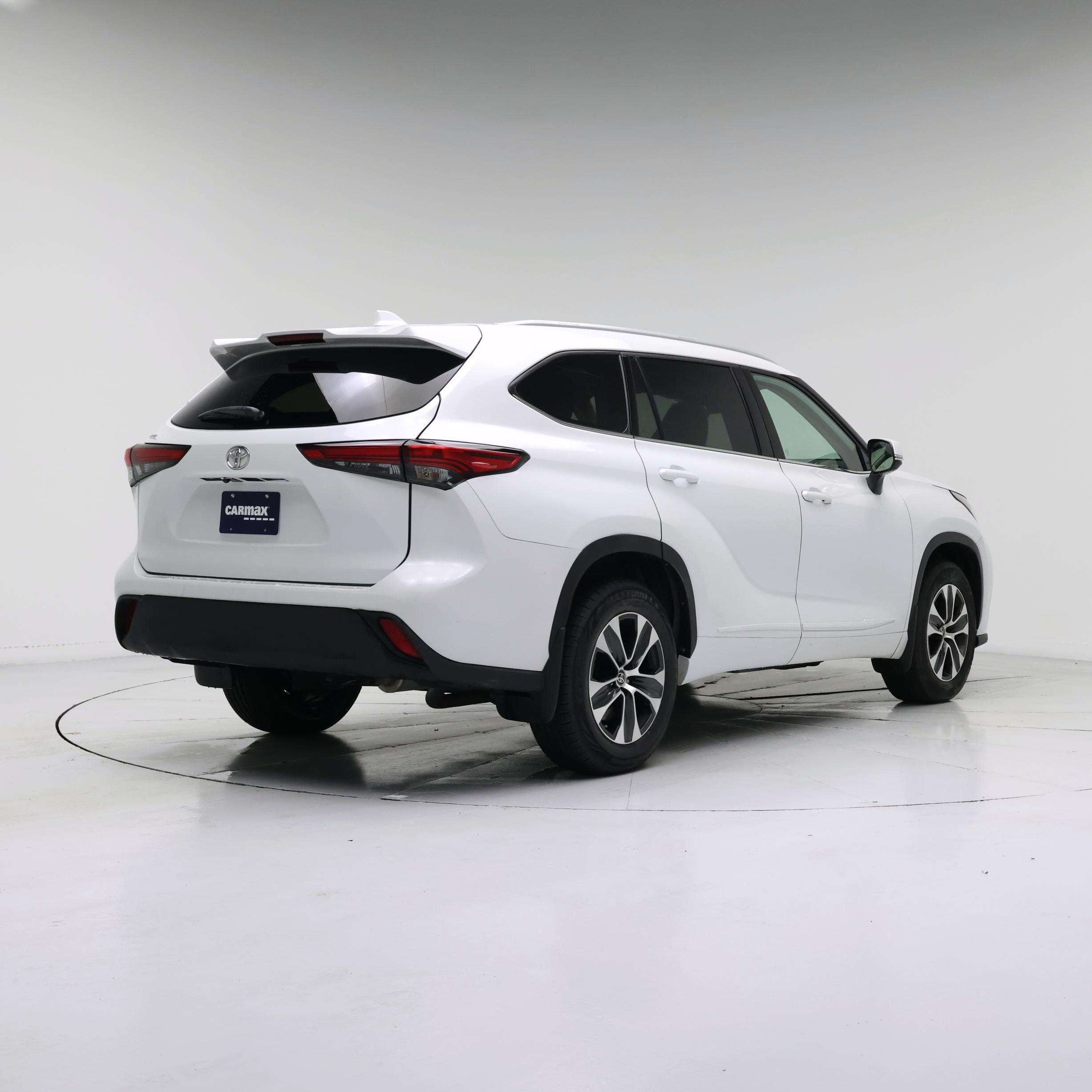 Thumbnail: 2022 Toyota Highlander - 8