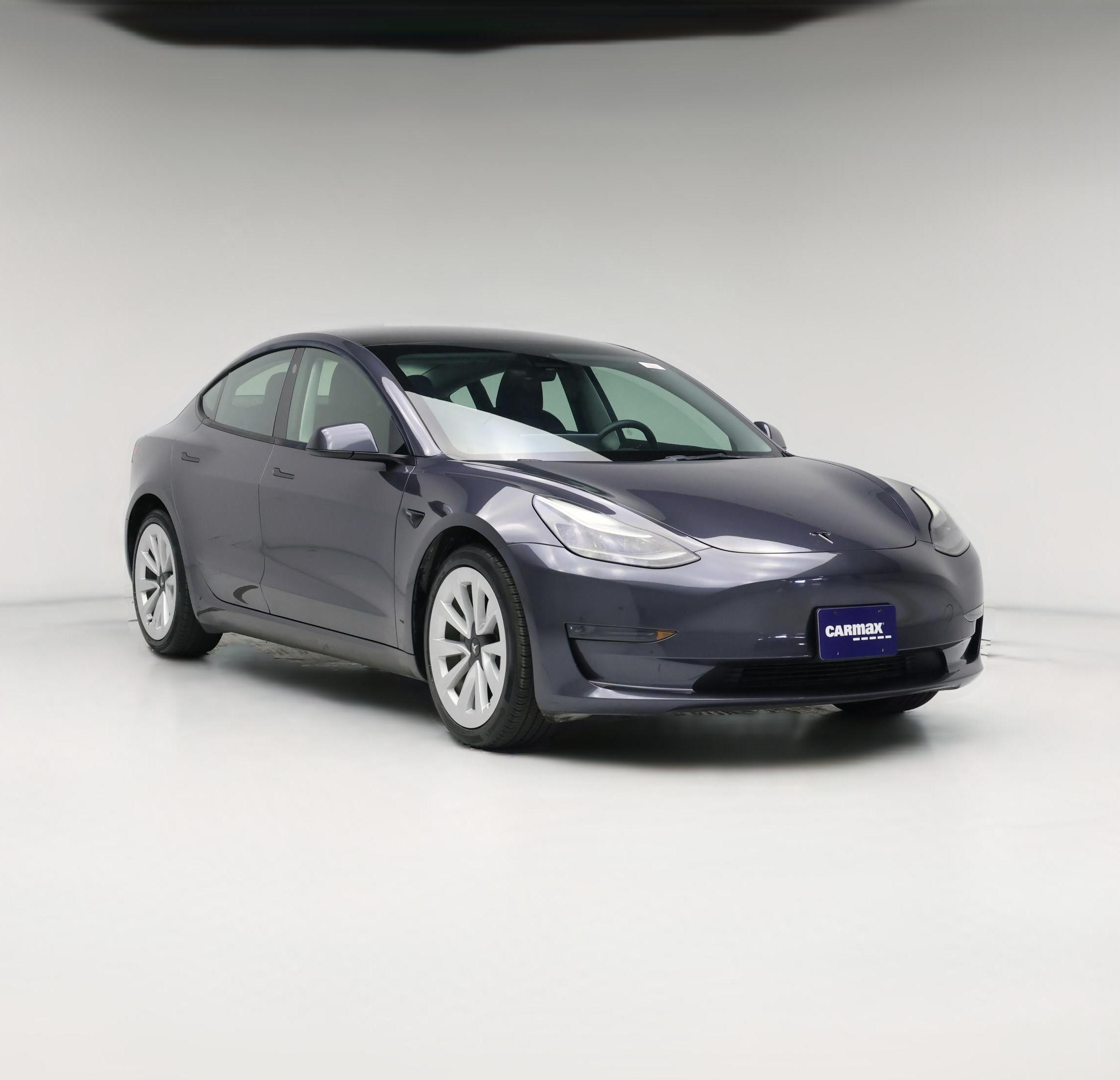 Thumbnail: 2023 Tesla Model 3 - 1