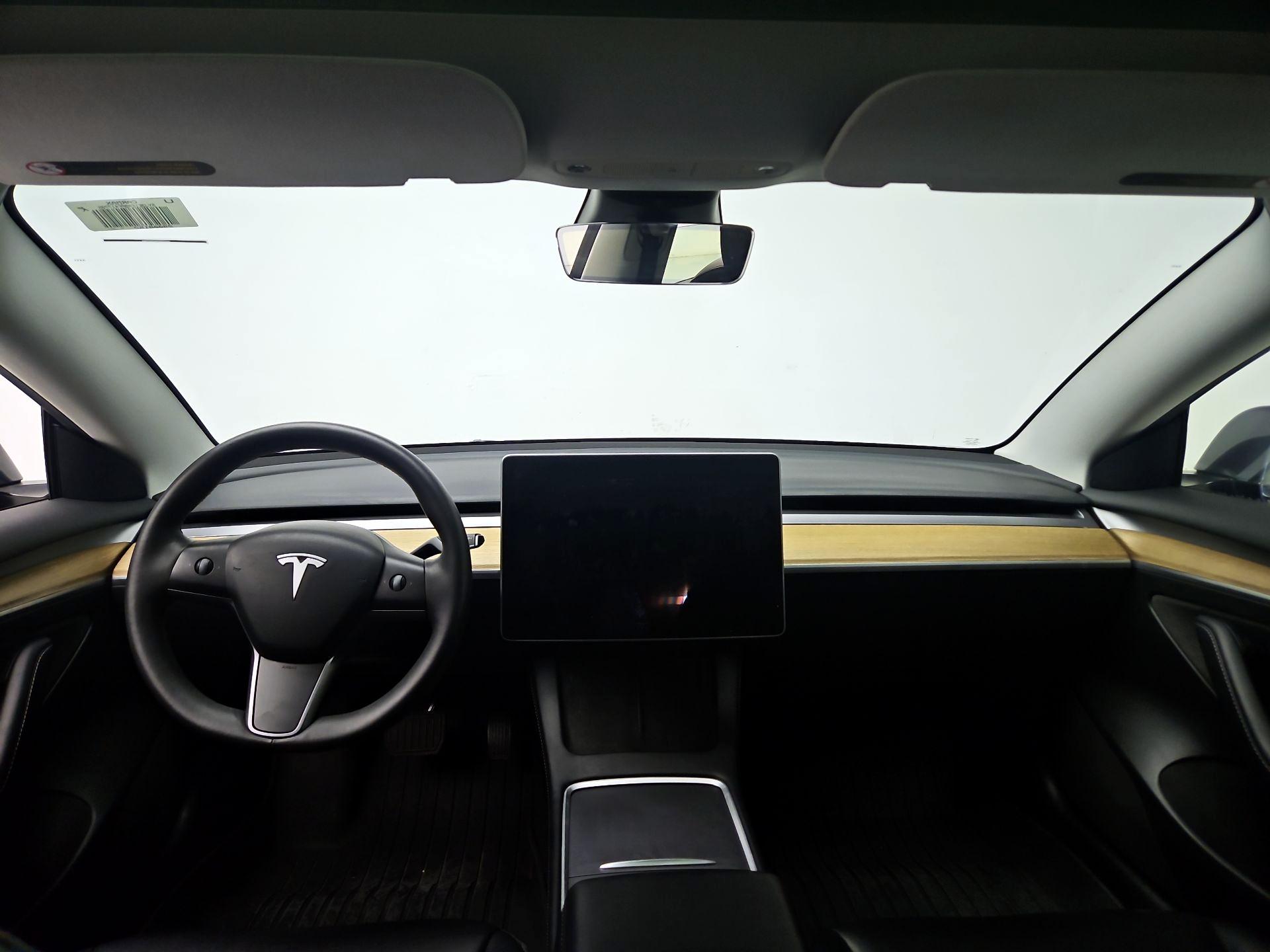 Thumbnail: 2023 Tesla Model 3 - 9