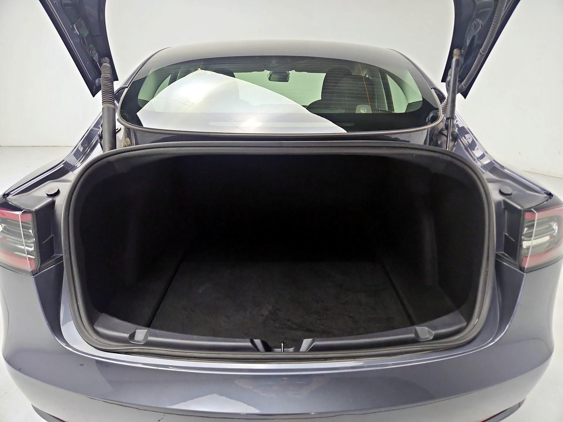 Thumbnail: 2023 Tesla Model 3 - 20