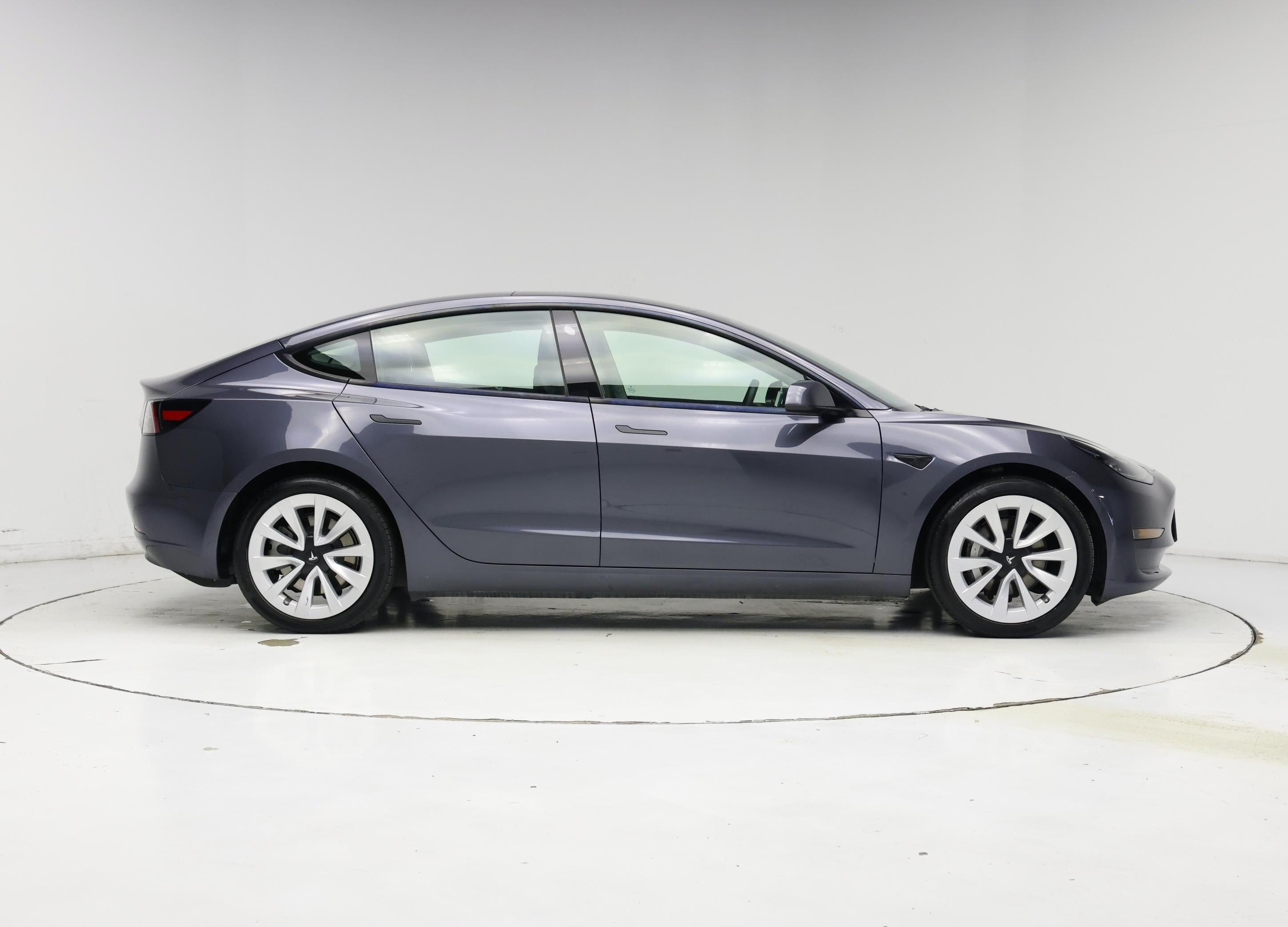 Thumbnail: 2023 Tesla Model 3 - 7