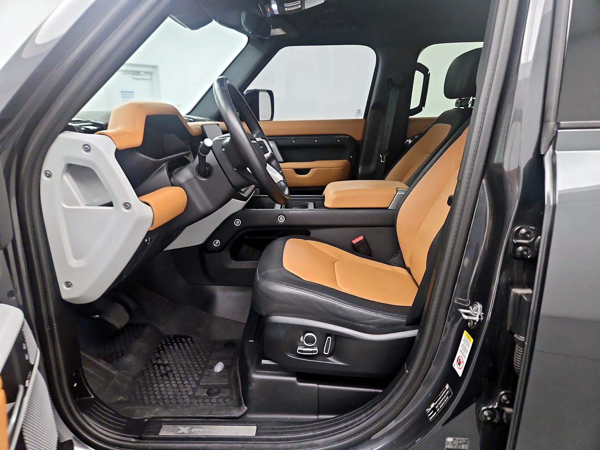 Thumbnail: 2024 Land Rover Defender - 11
