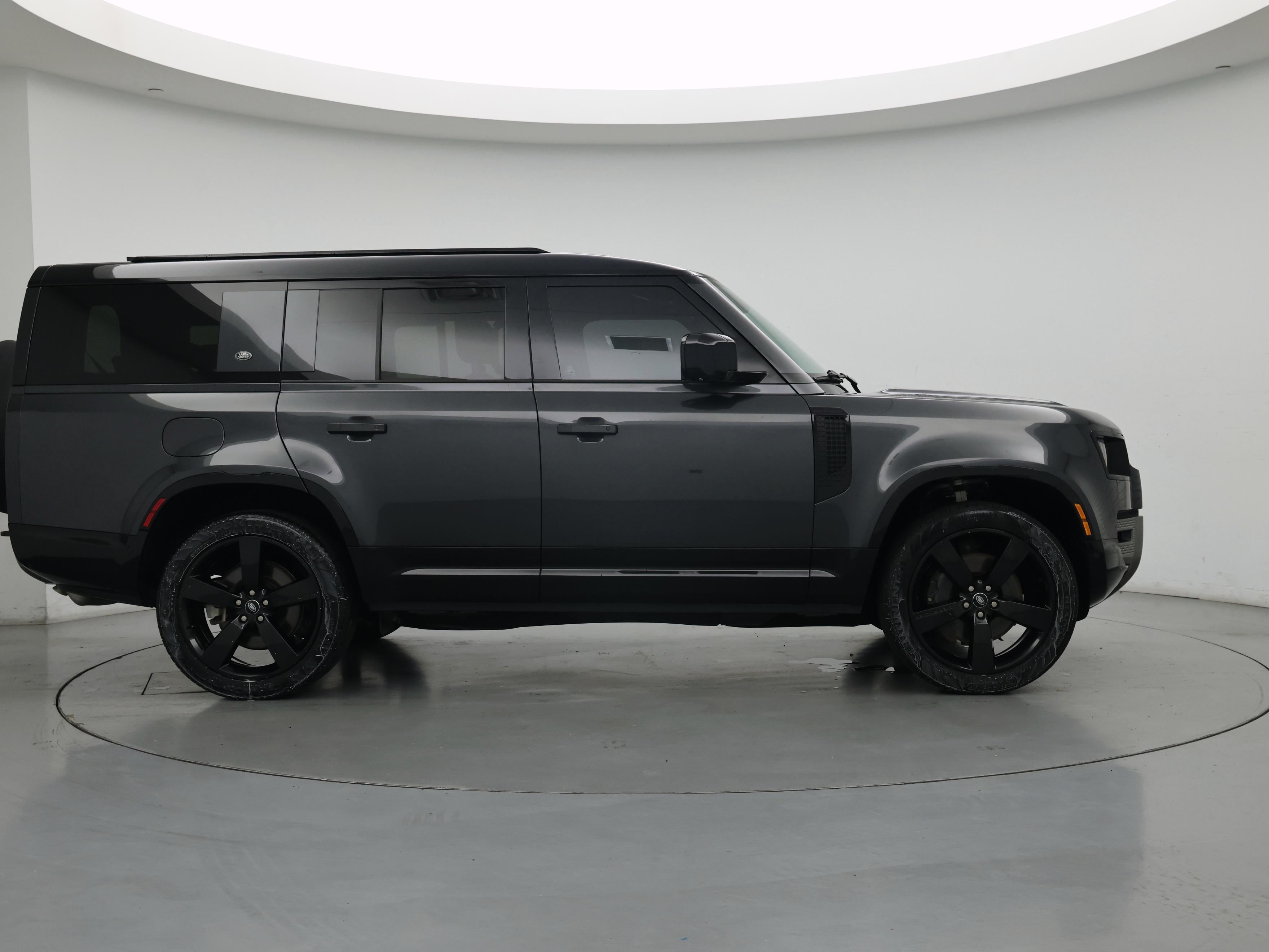 Thumbnail: 2024 Land Rover Defender - 7