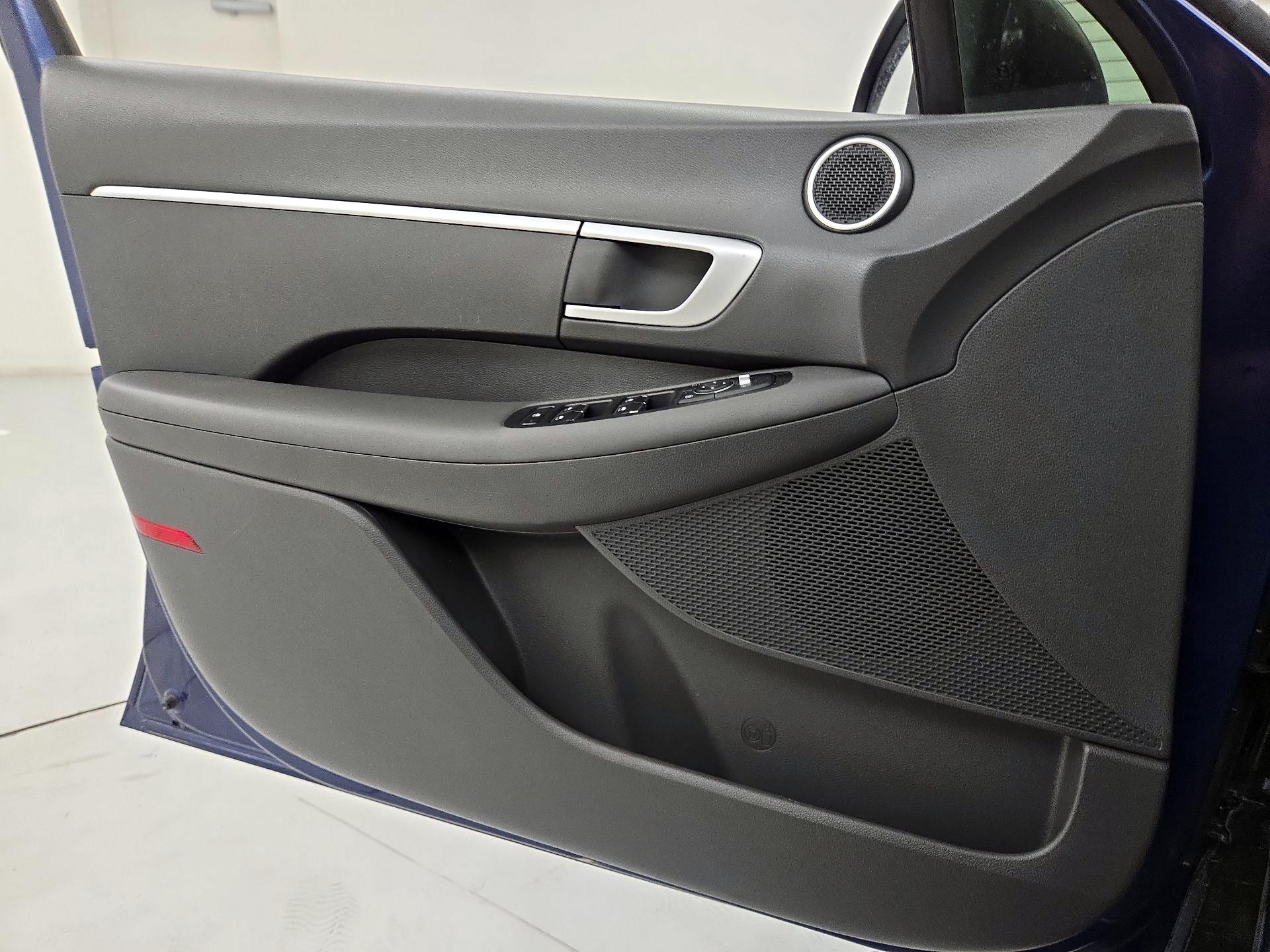 Thumbnail: 2022 Hyundai Sonata - 10