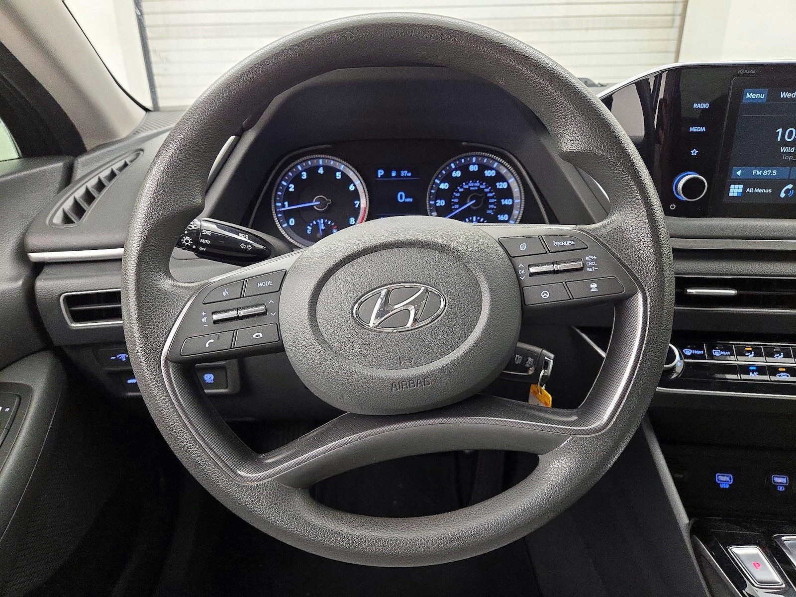 2022 Hyundai Sonata SE - Photo 9