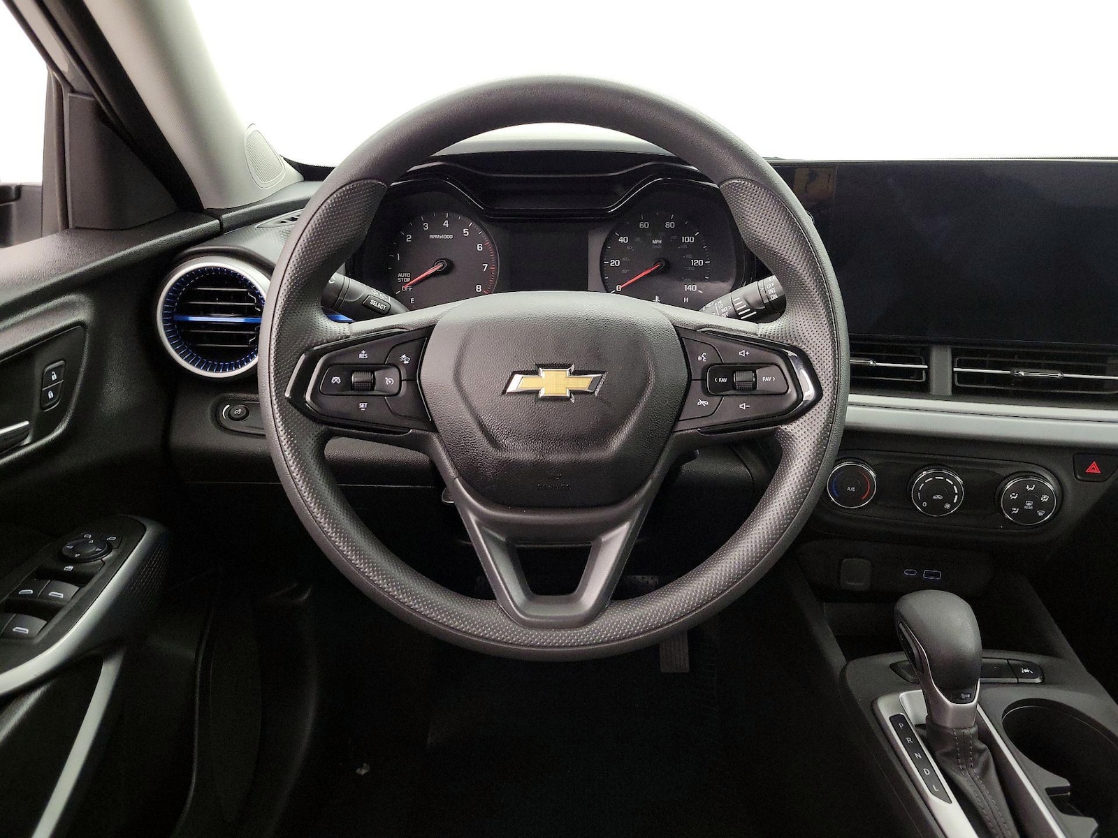 2024 Chevrolet Trax LS - Photo 11