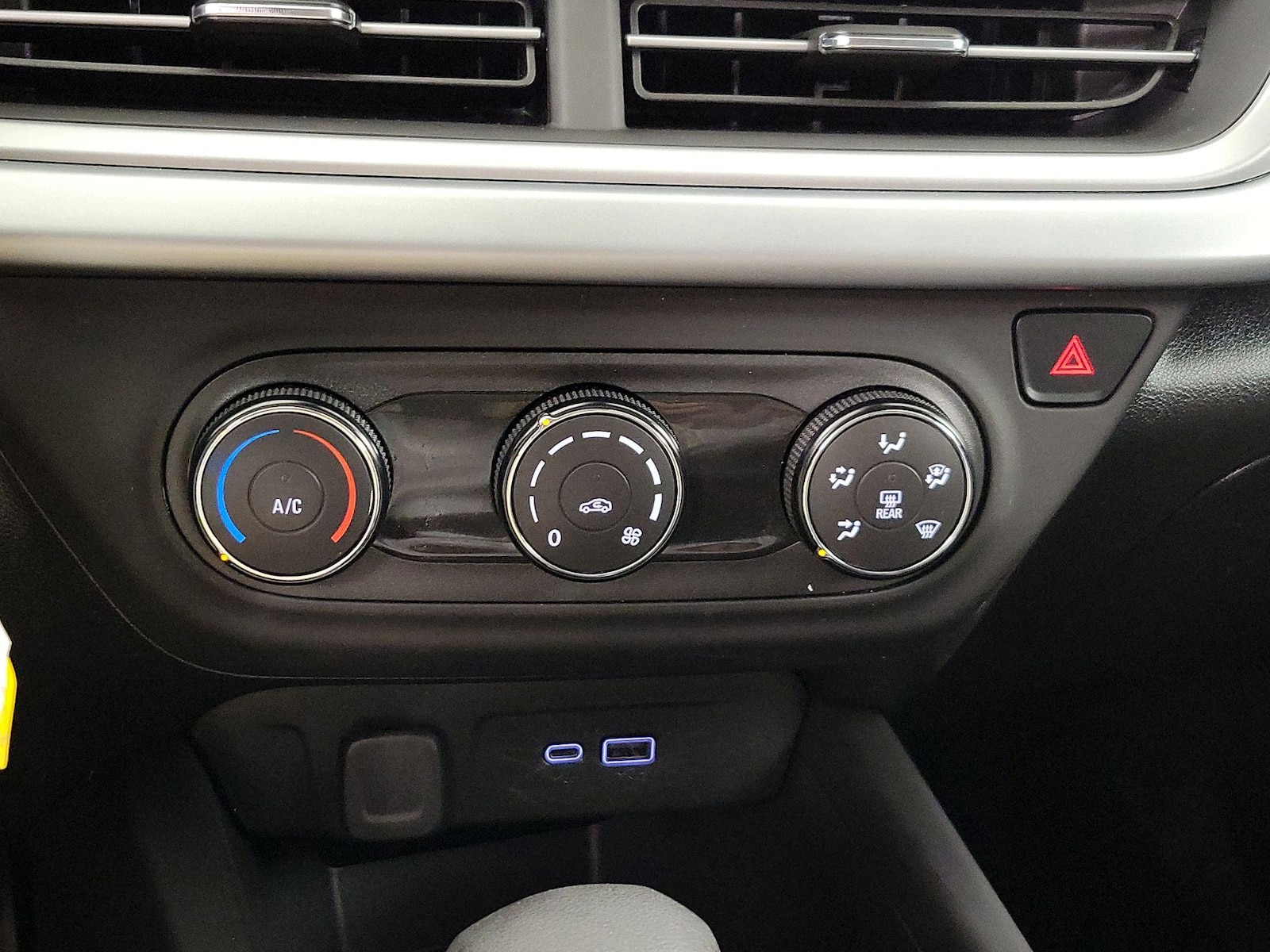 2024 Chevrolet Trax LS - Photo 17