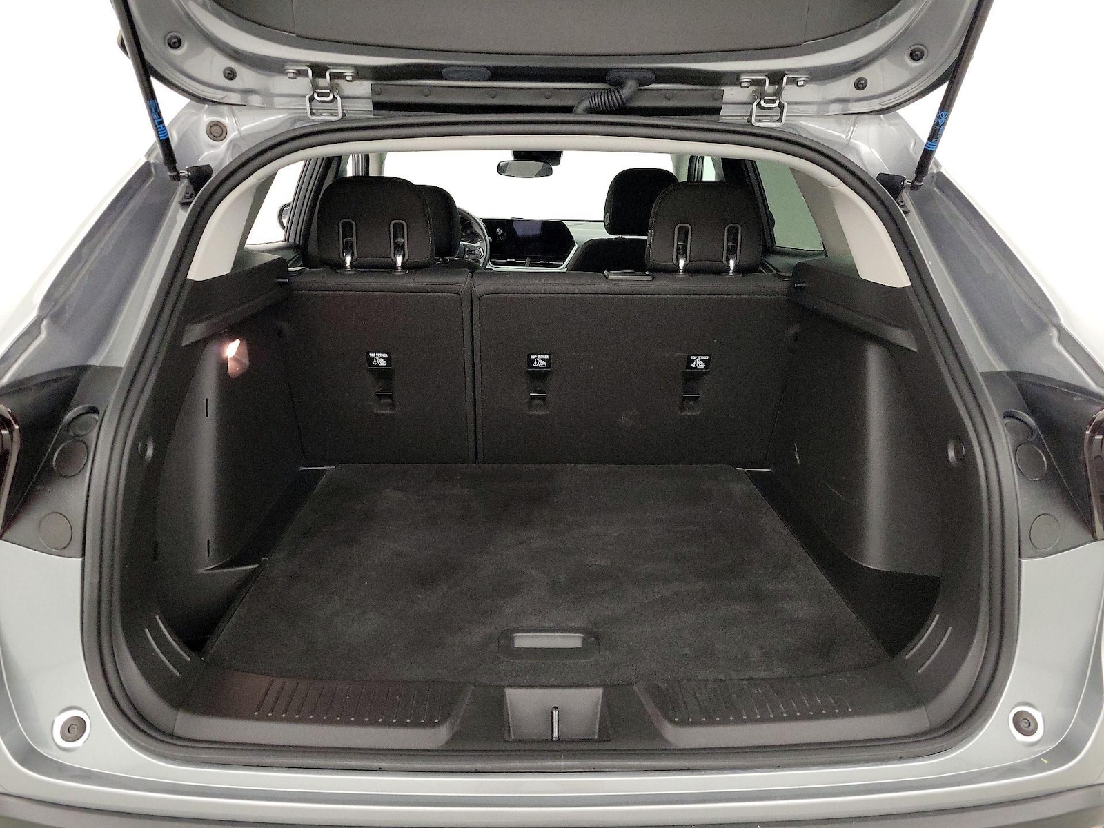 2024 Chevrolet Trax LS - Photo 21