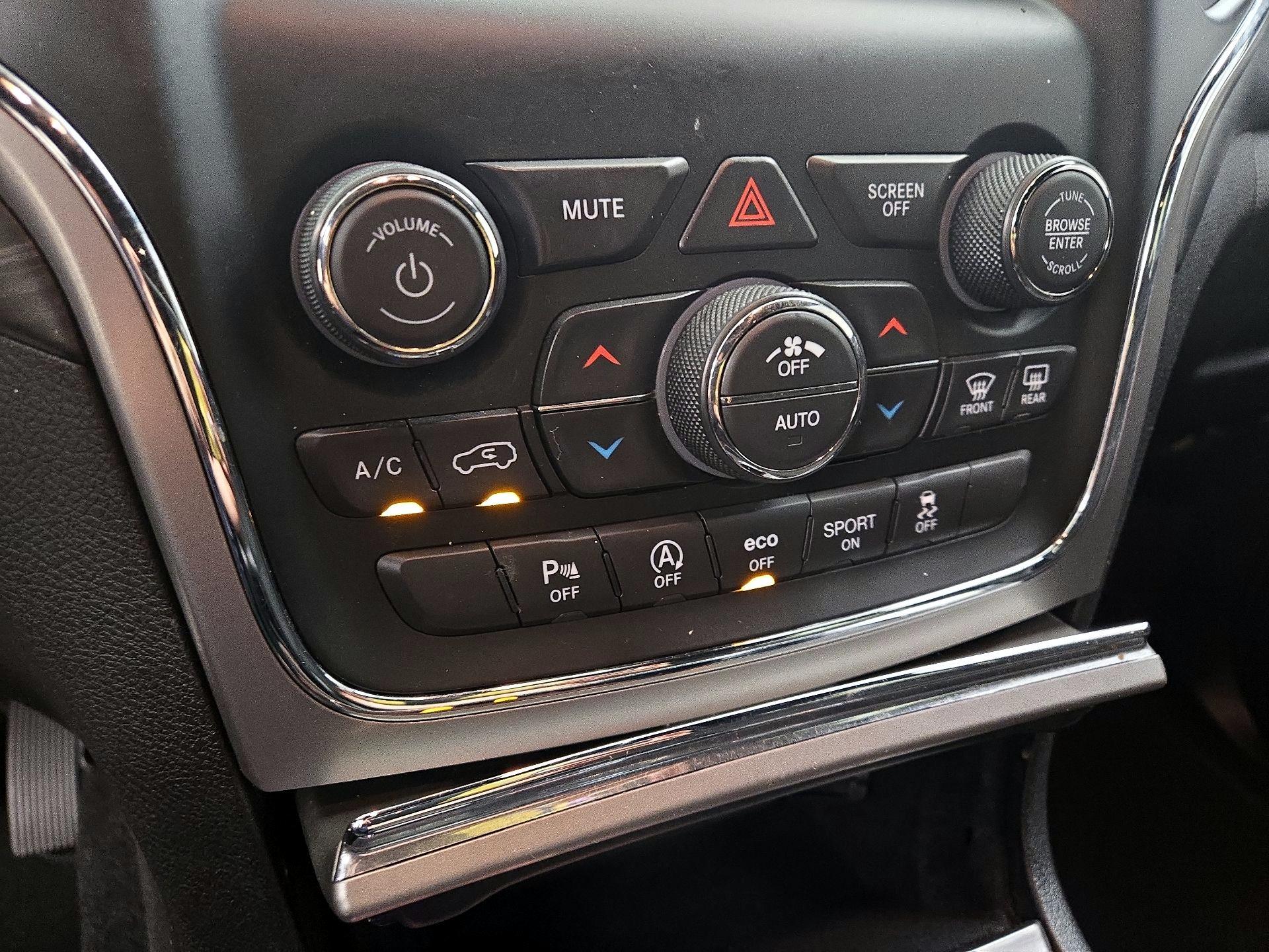 Thumbnail: 2021 Jeep Grand Cherokee - 16