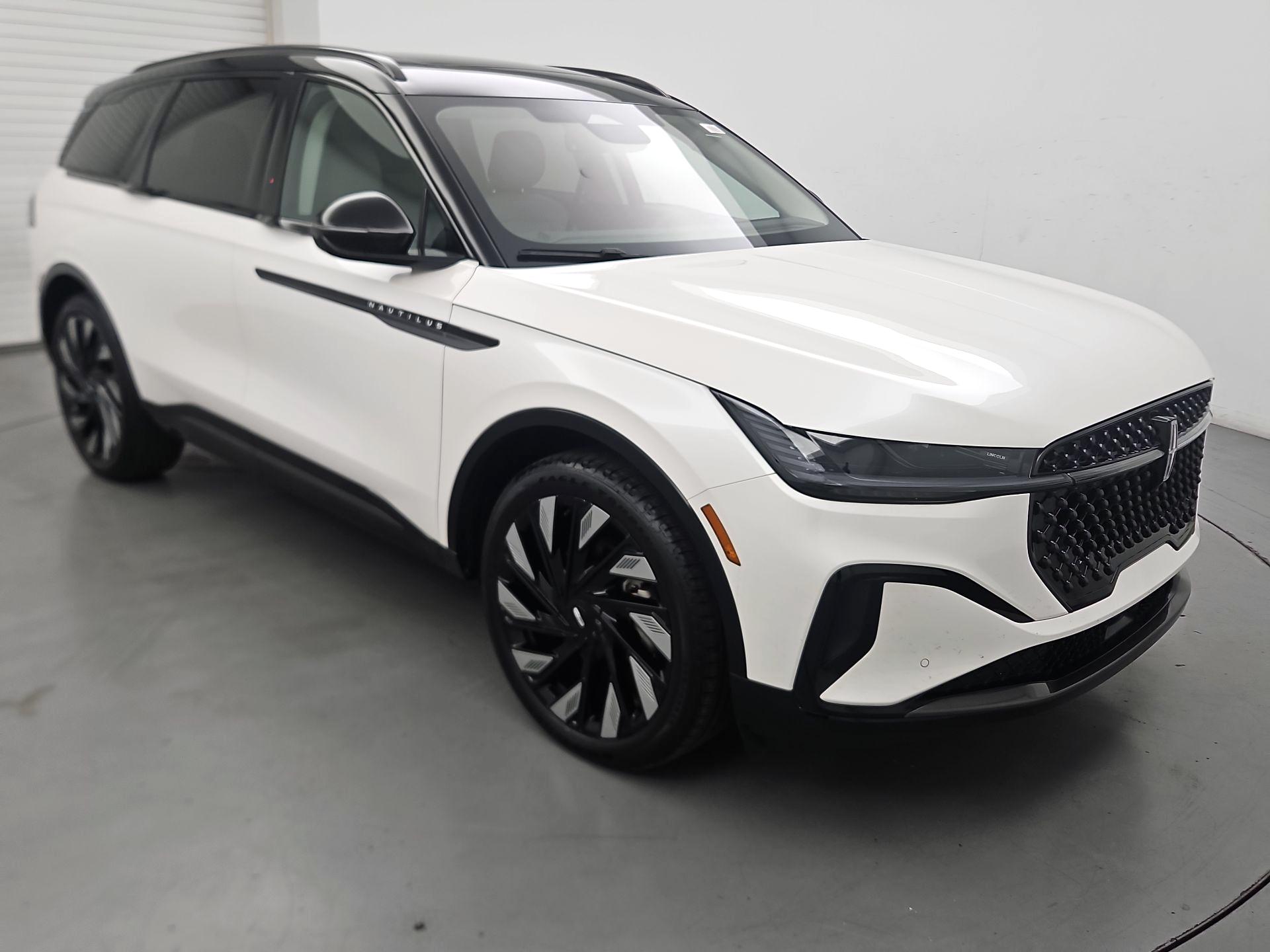 Thumbnail: 2026 Lincoln Nautilus - 1