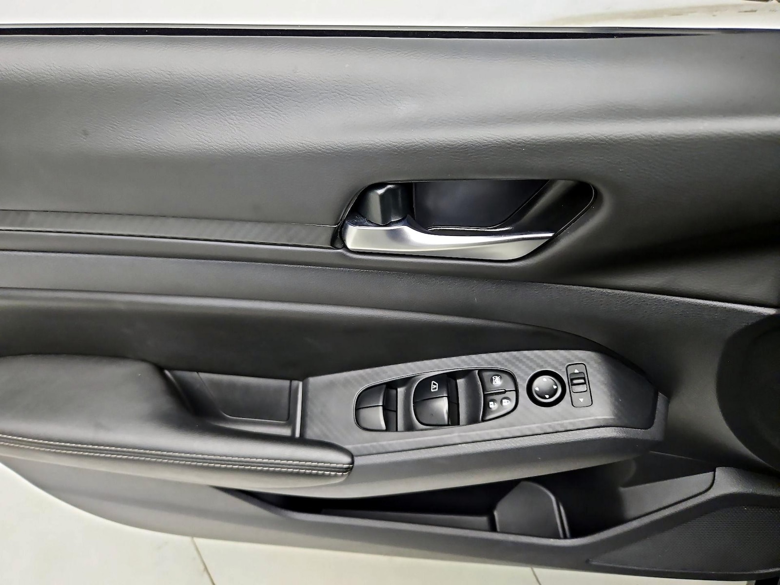 2025 Nissan Altima SV - Photo 13