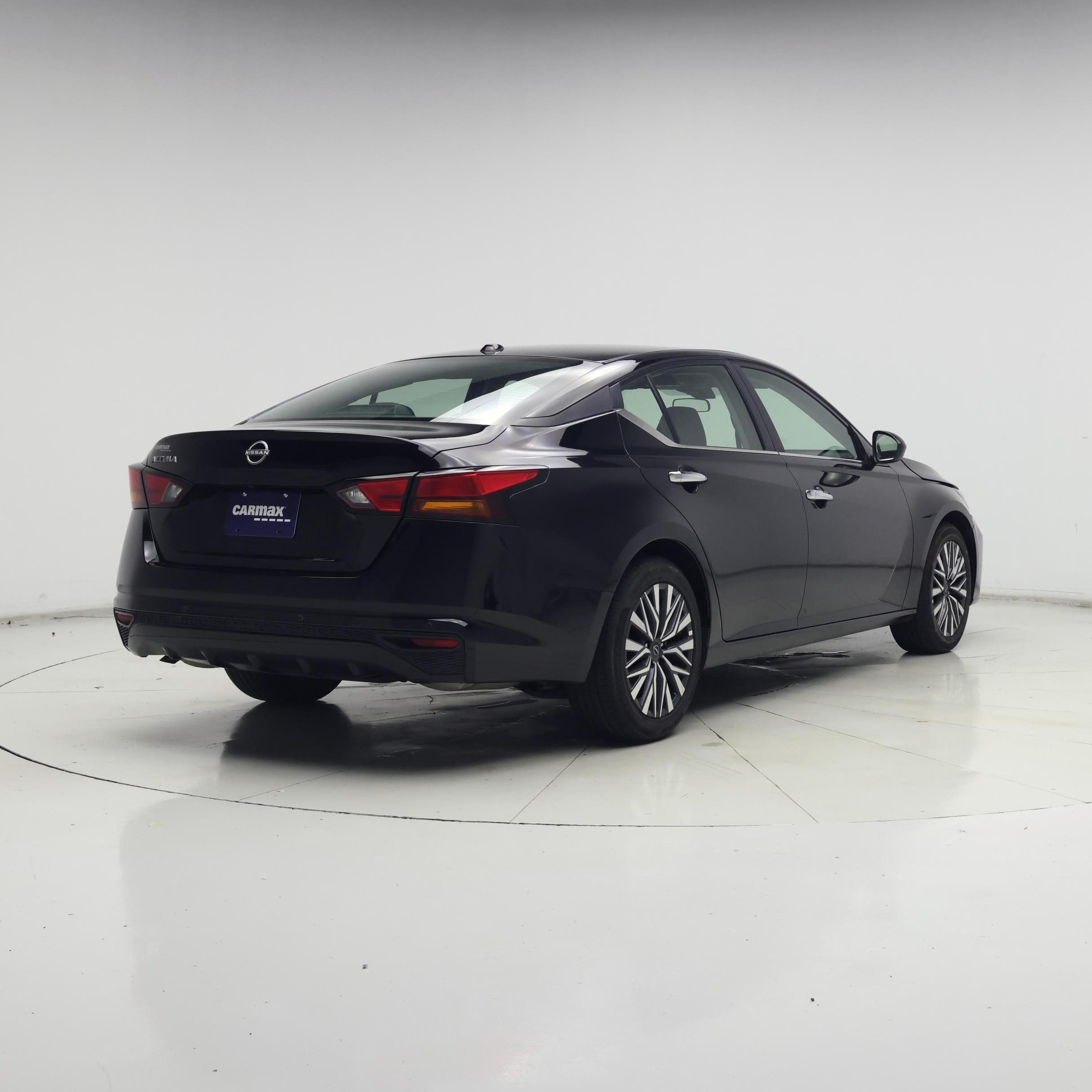 Thumbnail: 2025 Nissan Altima - 8