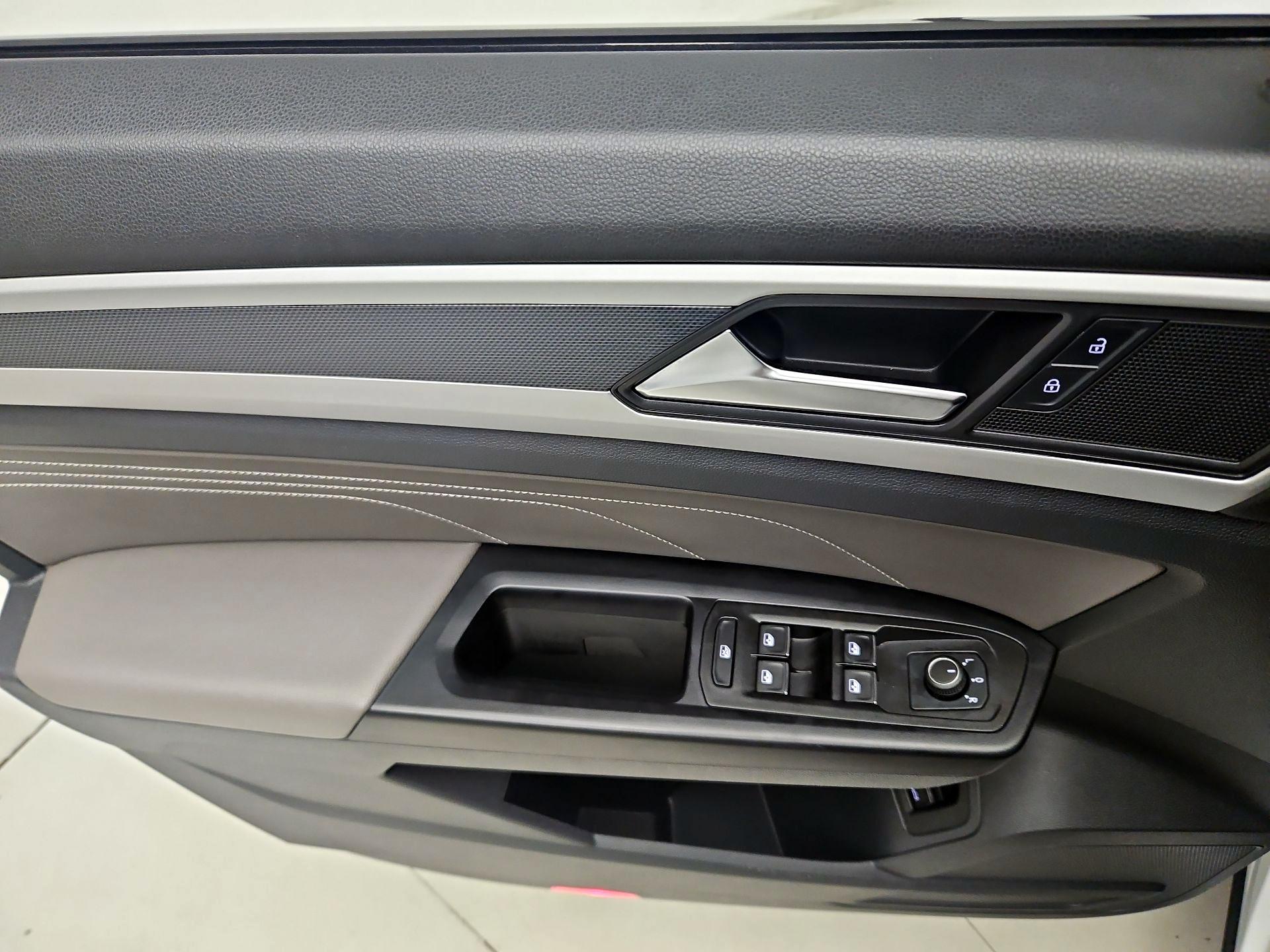 Thumbnail: 2021 Volkswagen Atlas - 12