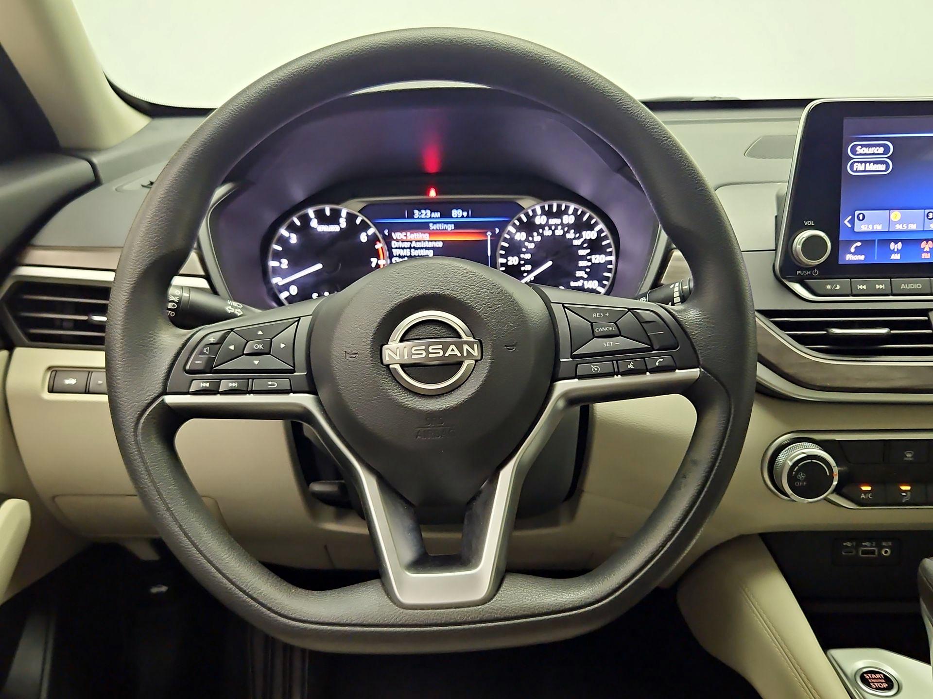 Thumbnail: 2023 Nissan Altima - 10