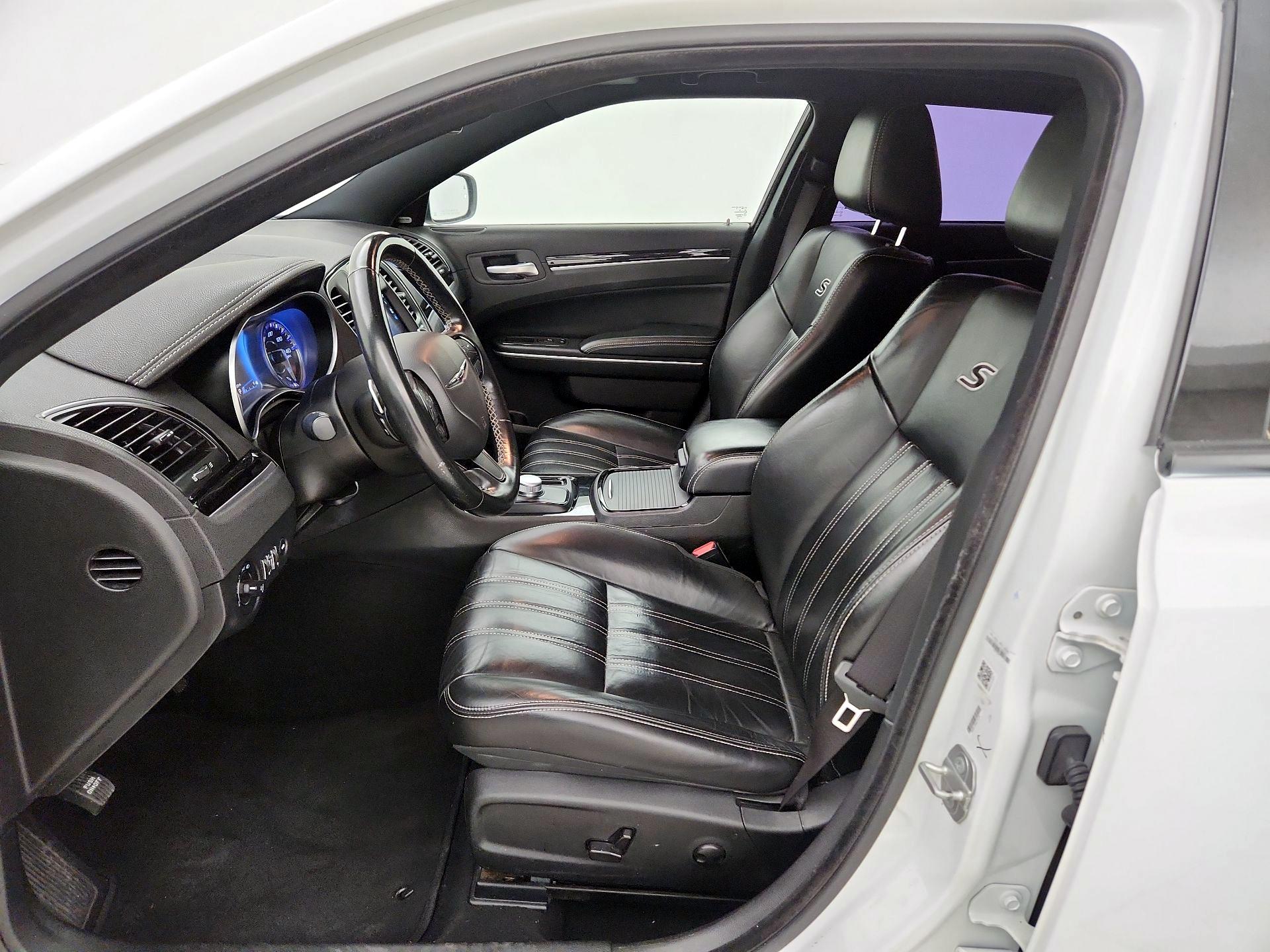 Thumbnail: 2022 Chrysler 300 - 11