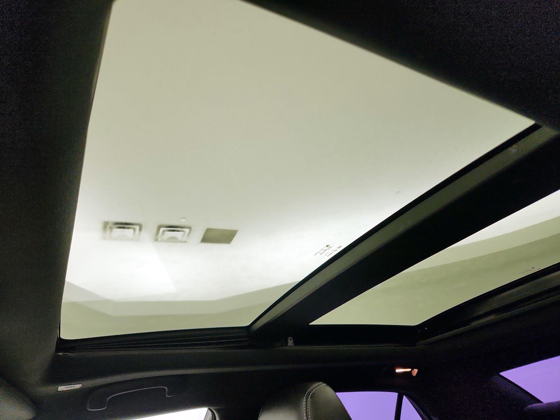 Thumbnail: 2022 Chrysler 300 - 19