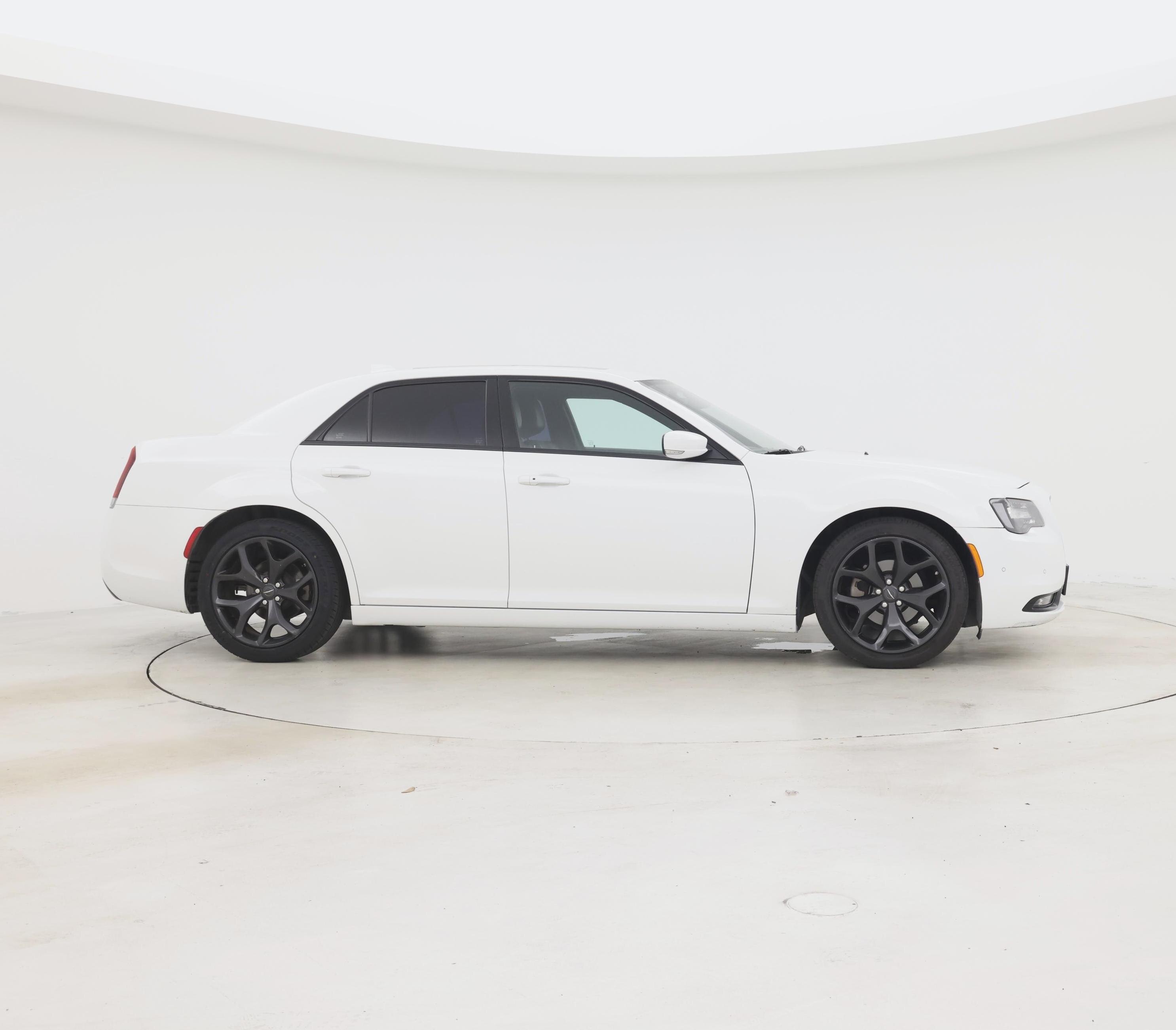 Thumbnail: 2022 Chrysler 300 - 7