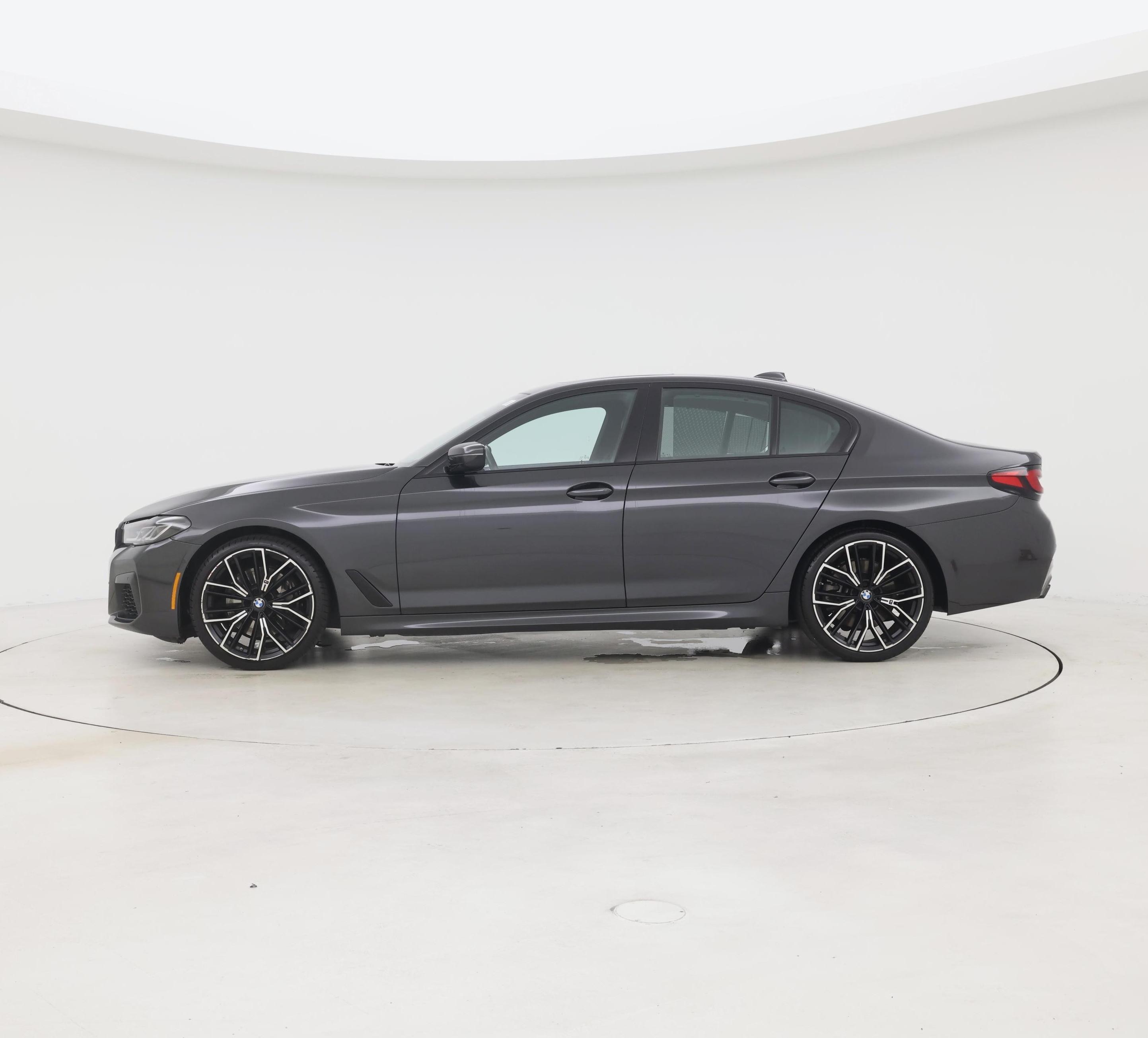 Thumbnail: 2022 BMW 5 Series - 3