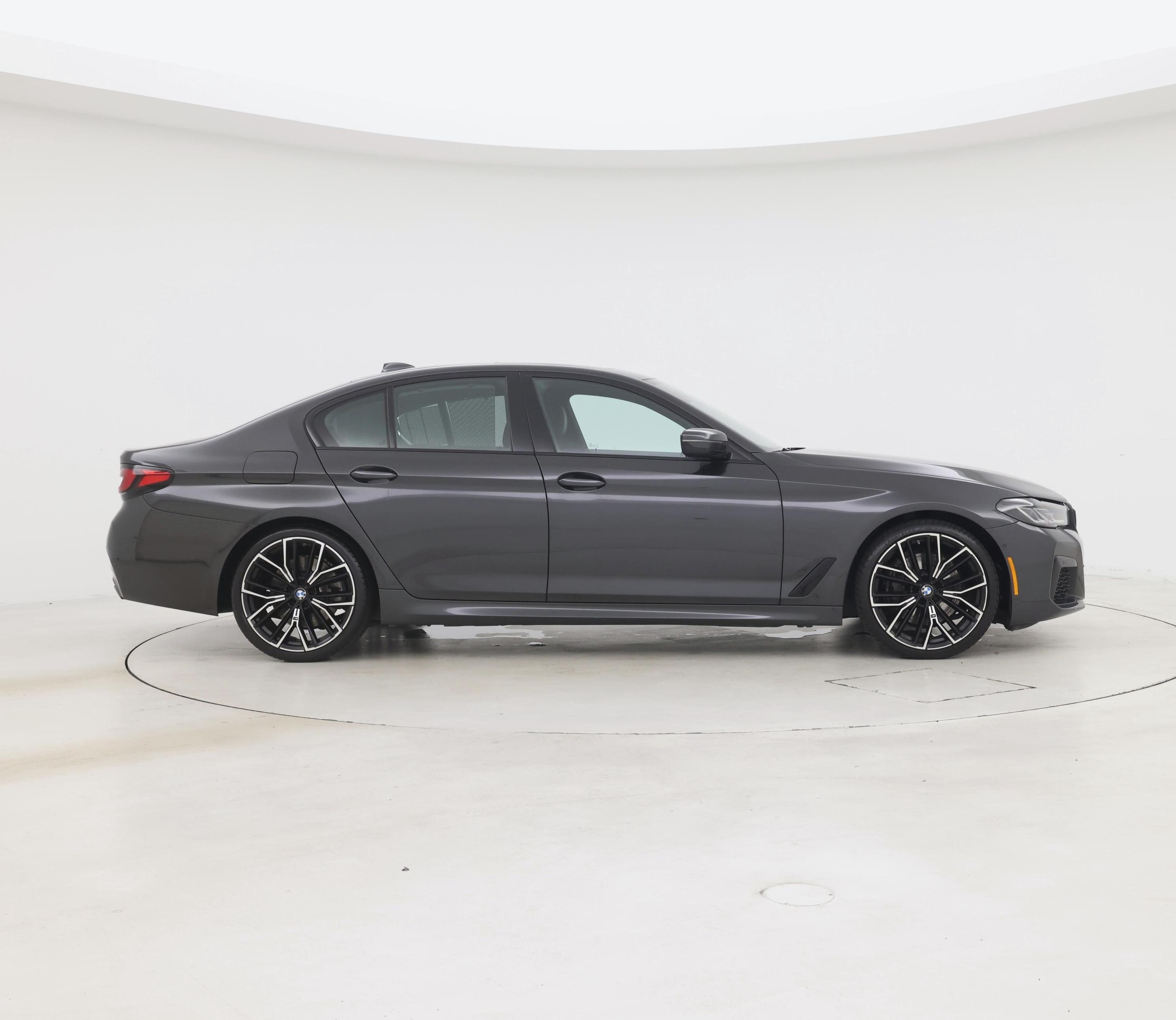 Thumbnail: 2022 BMW 5 Series - 7