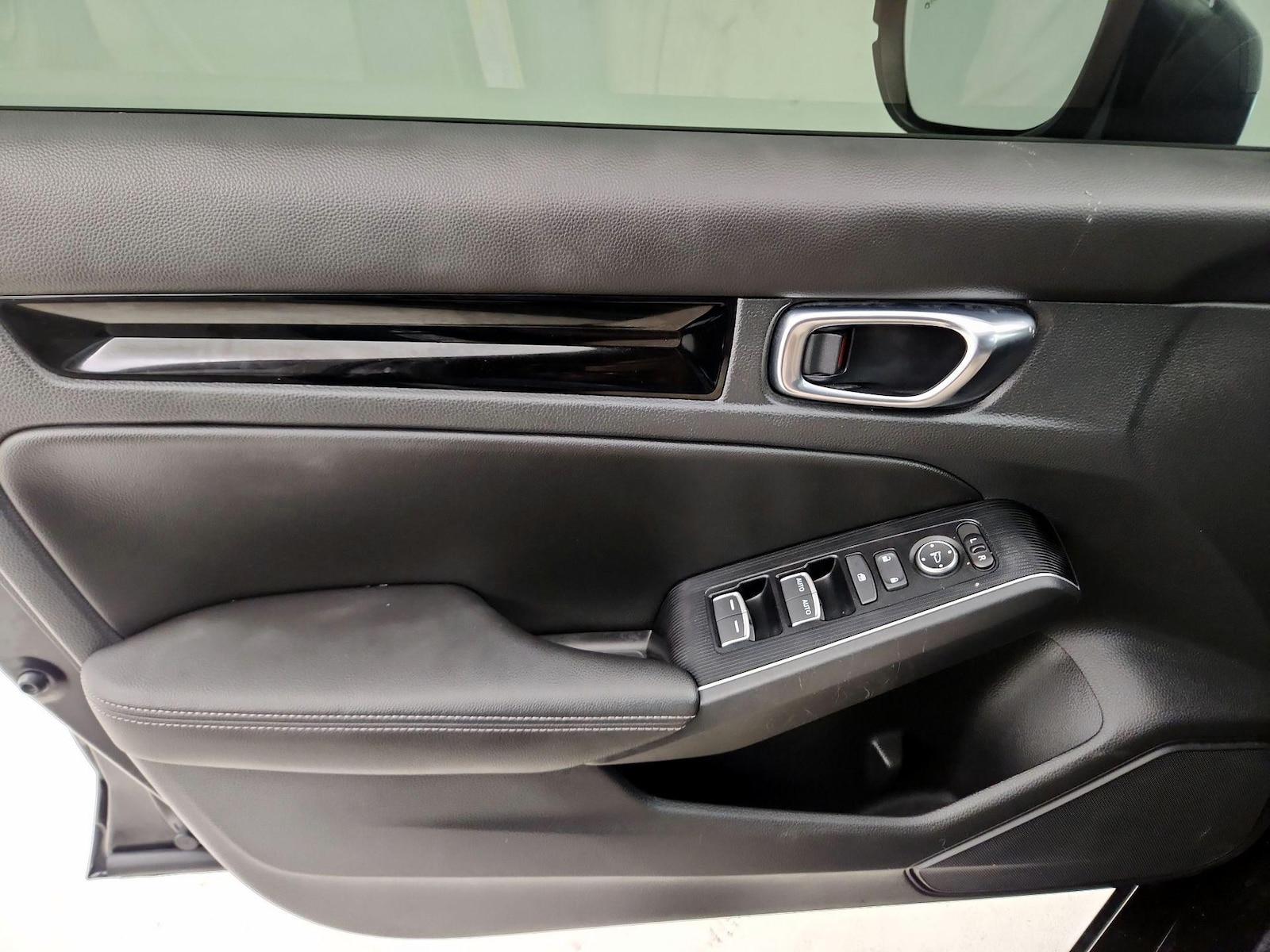 2024 Honda Civic Hatchback Sport Touring - Photo 13