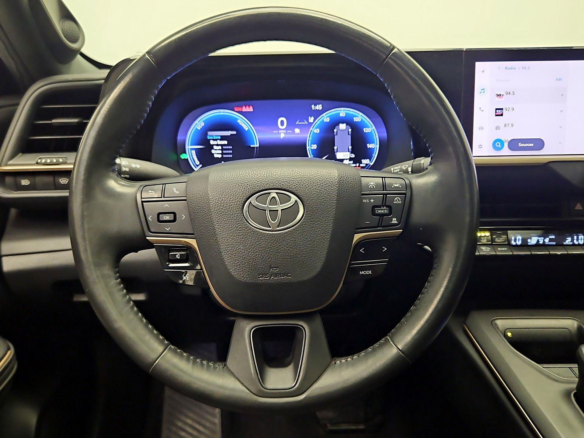 Thumbnail: 2023 Toyota Crown - 10