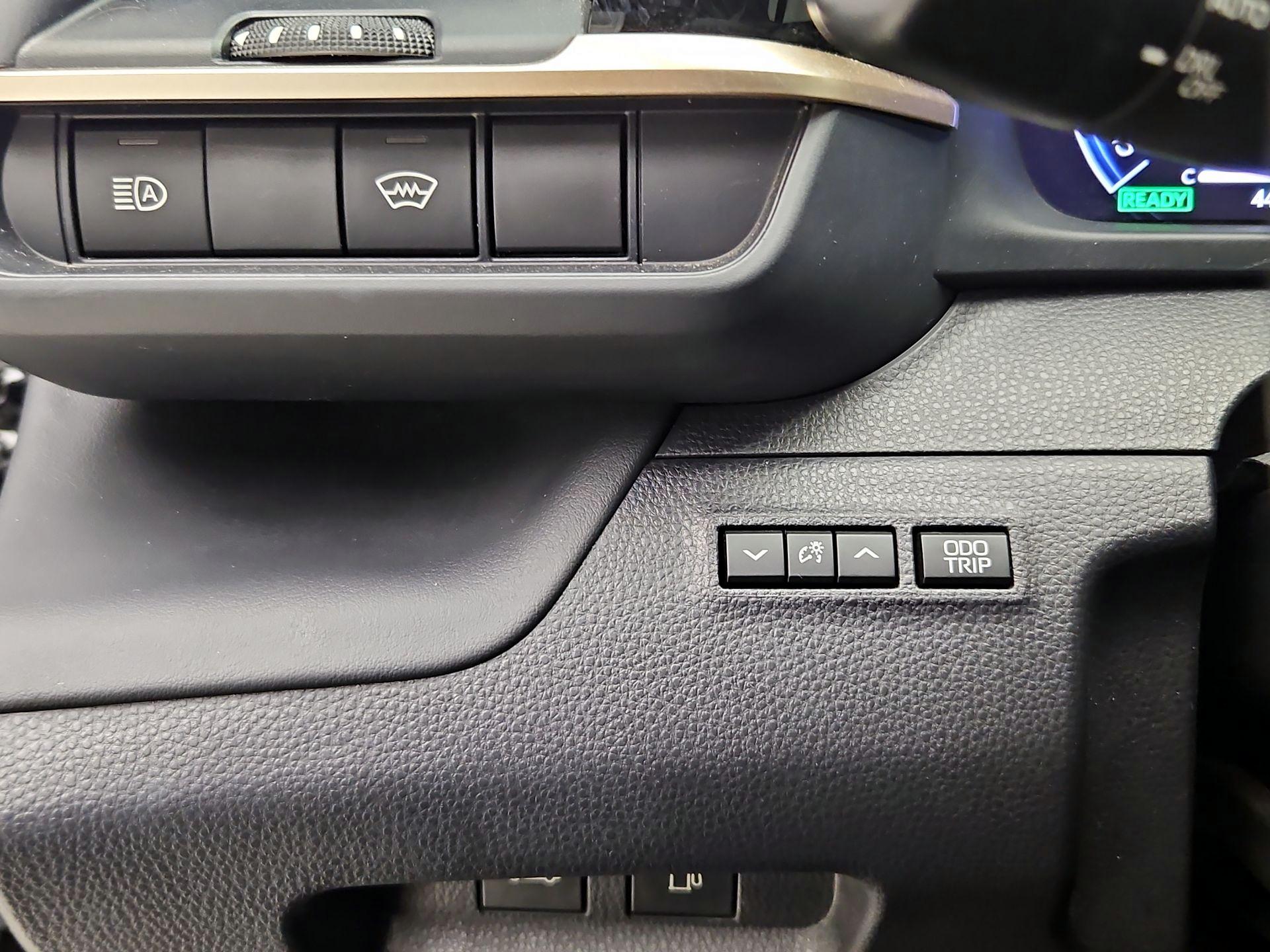 Thumbnail: 2023 Toyota Crown - 13
