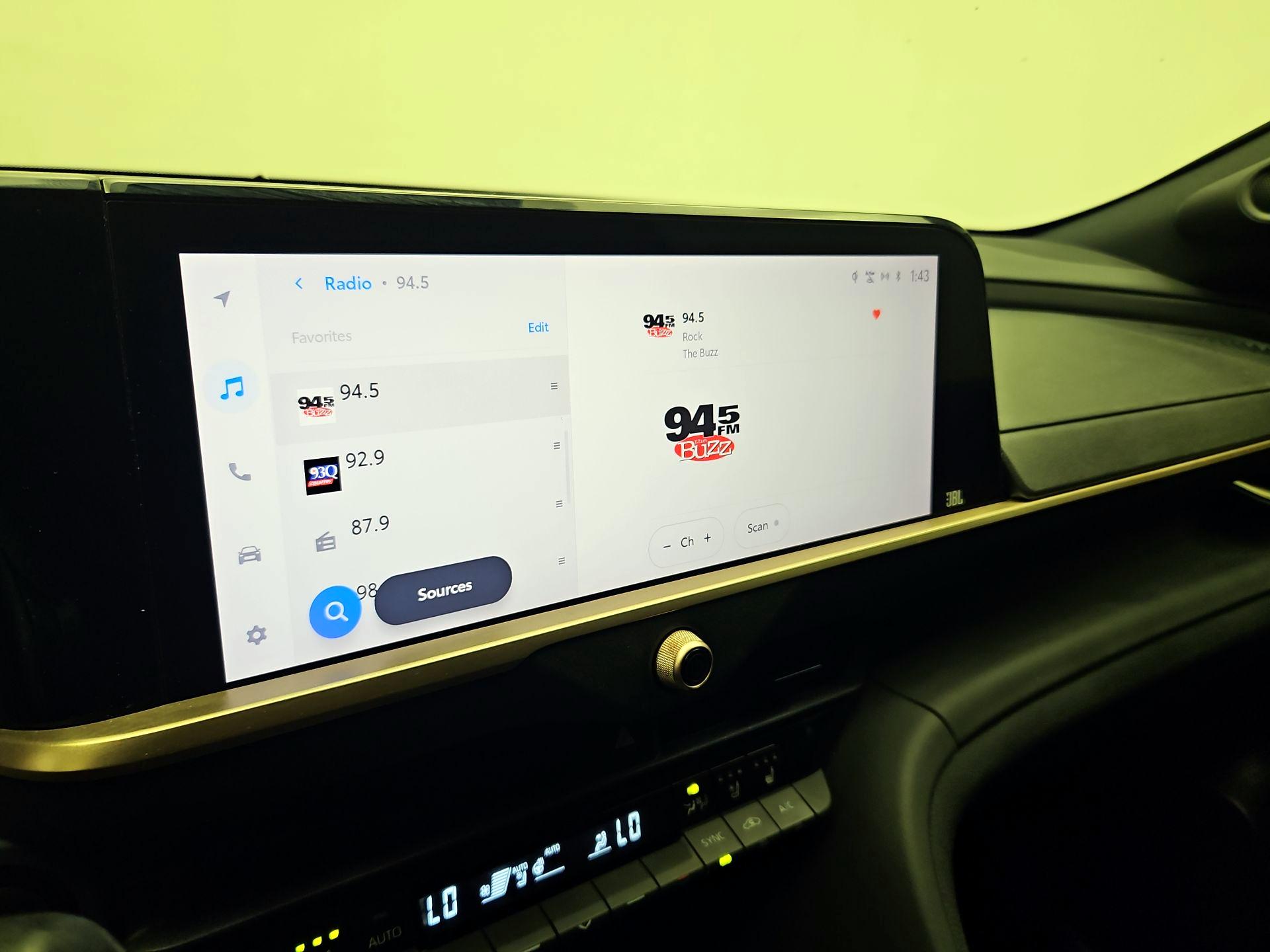 Thumbnail: 2023 Toyota Crown - 15