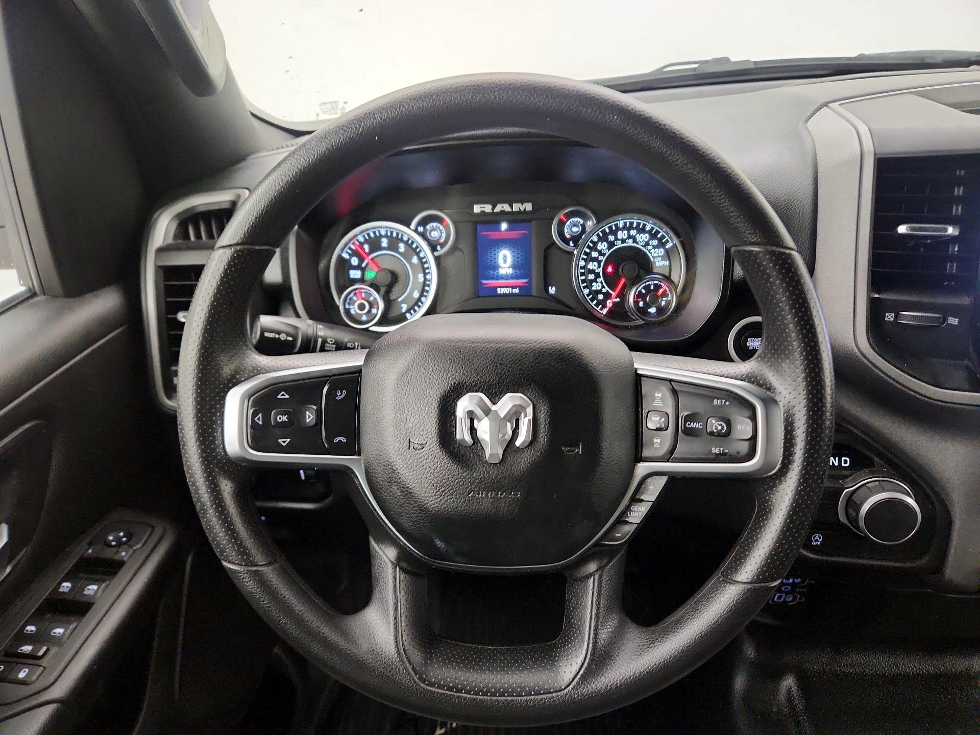 Thumbnail: 2025 RAM 1500 - 10