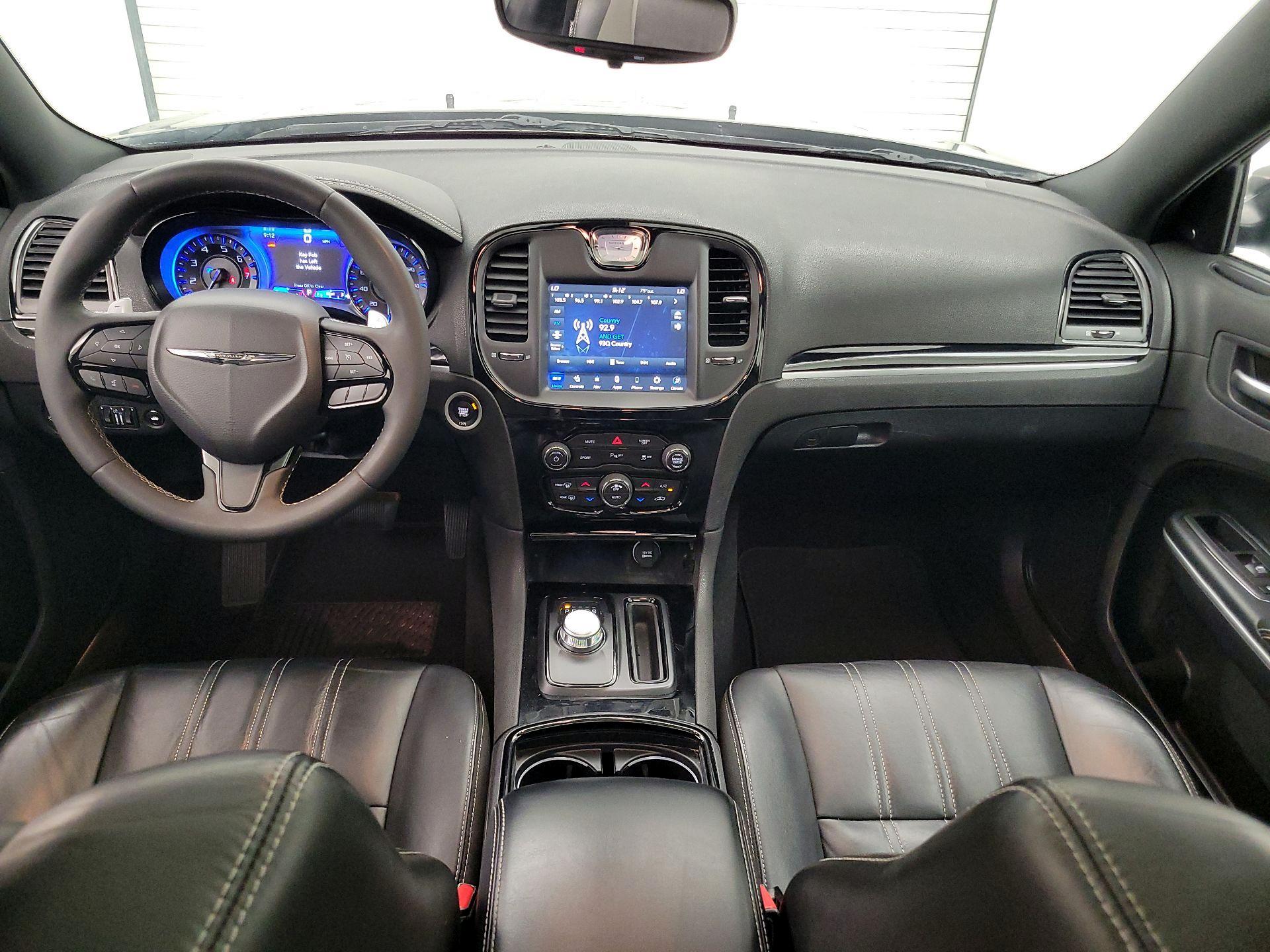 Thumbnail: 2023 Chrysler 300 - 9