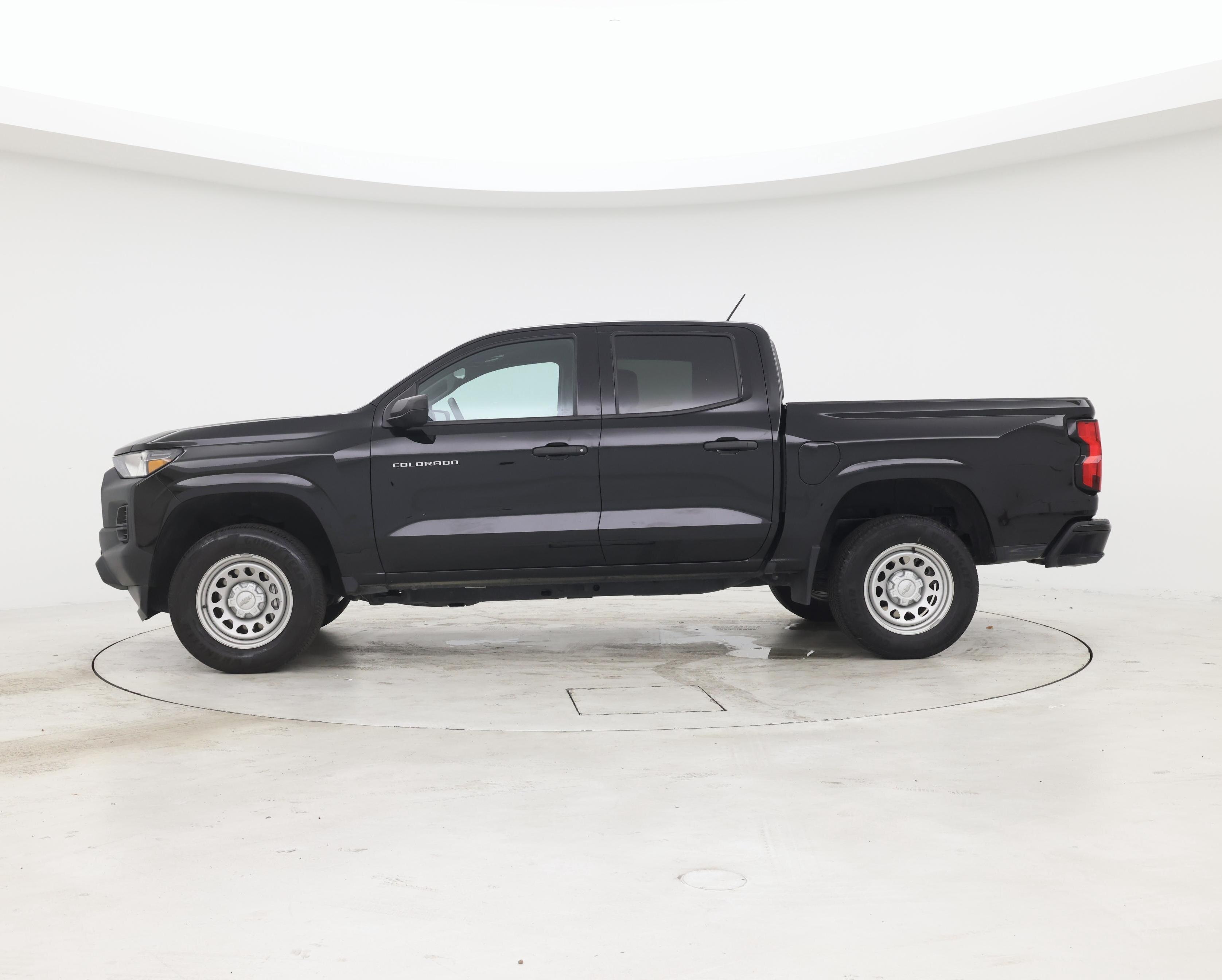 Thumbnail: 2024 Chevrolet Colorado - 3