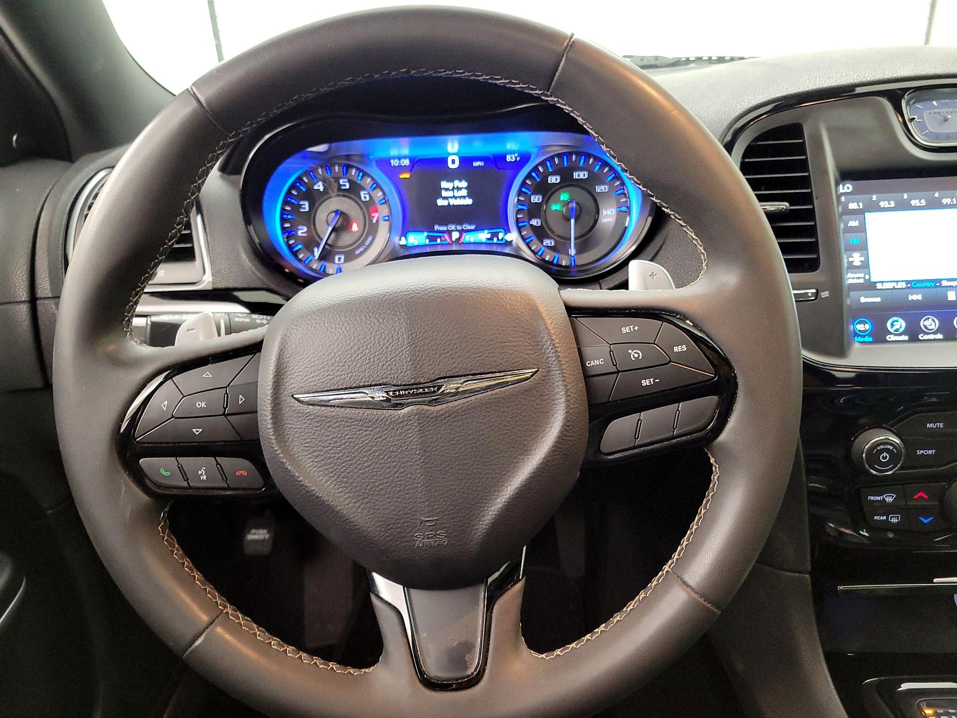 Thumbnail: 2023 Chrysler 300 - 10