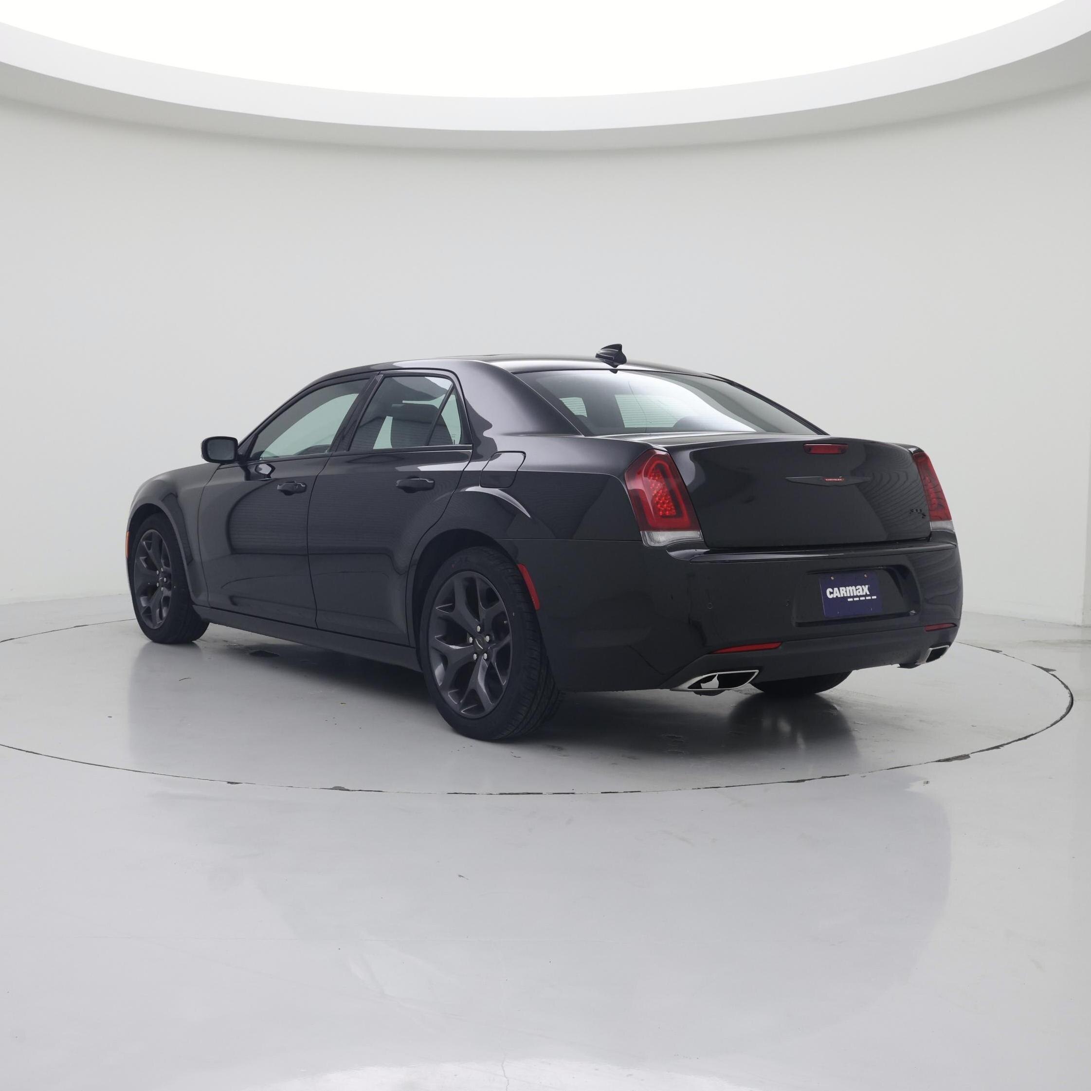 Thumbnail: 2023 Chrysler 300 - 2