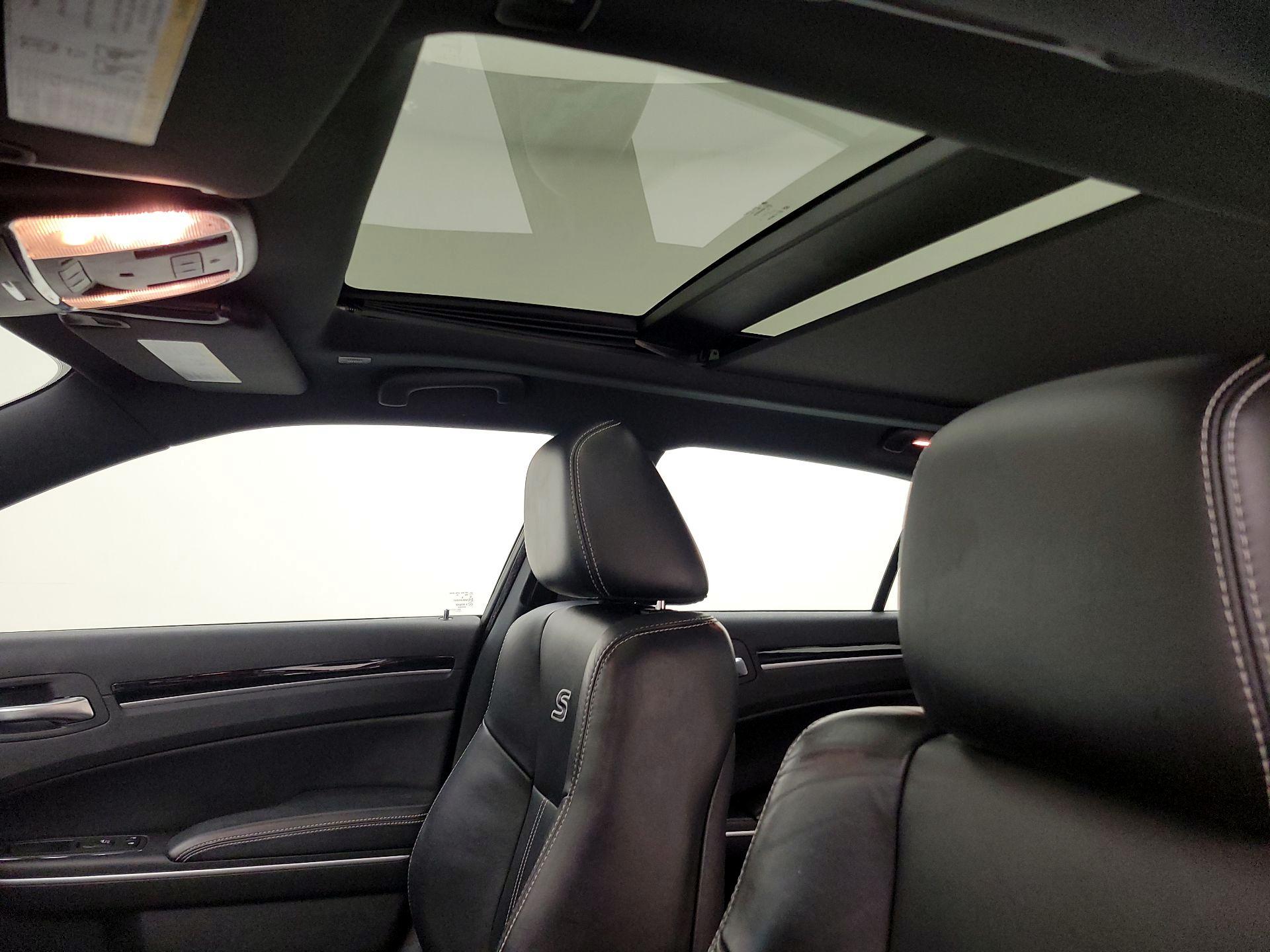 Thumbnail: 2023 Chrysler 300 - 20