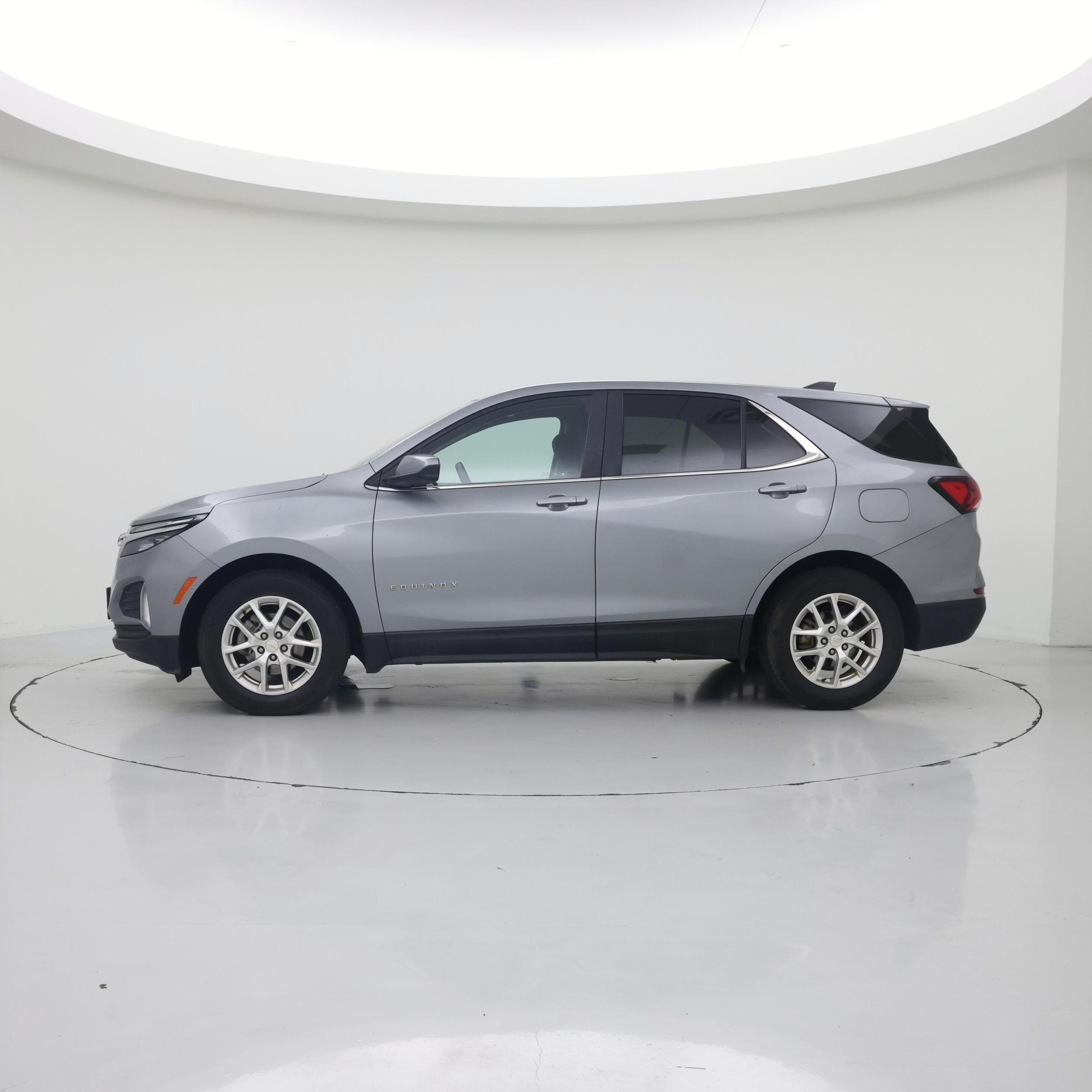 Thumbnail: 2023 Chevrolet Equinox - 3