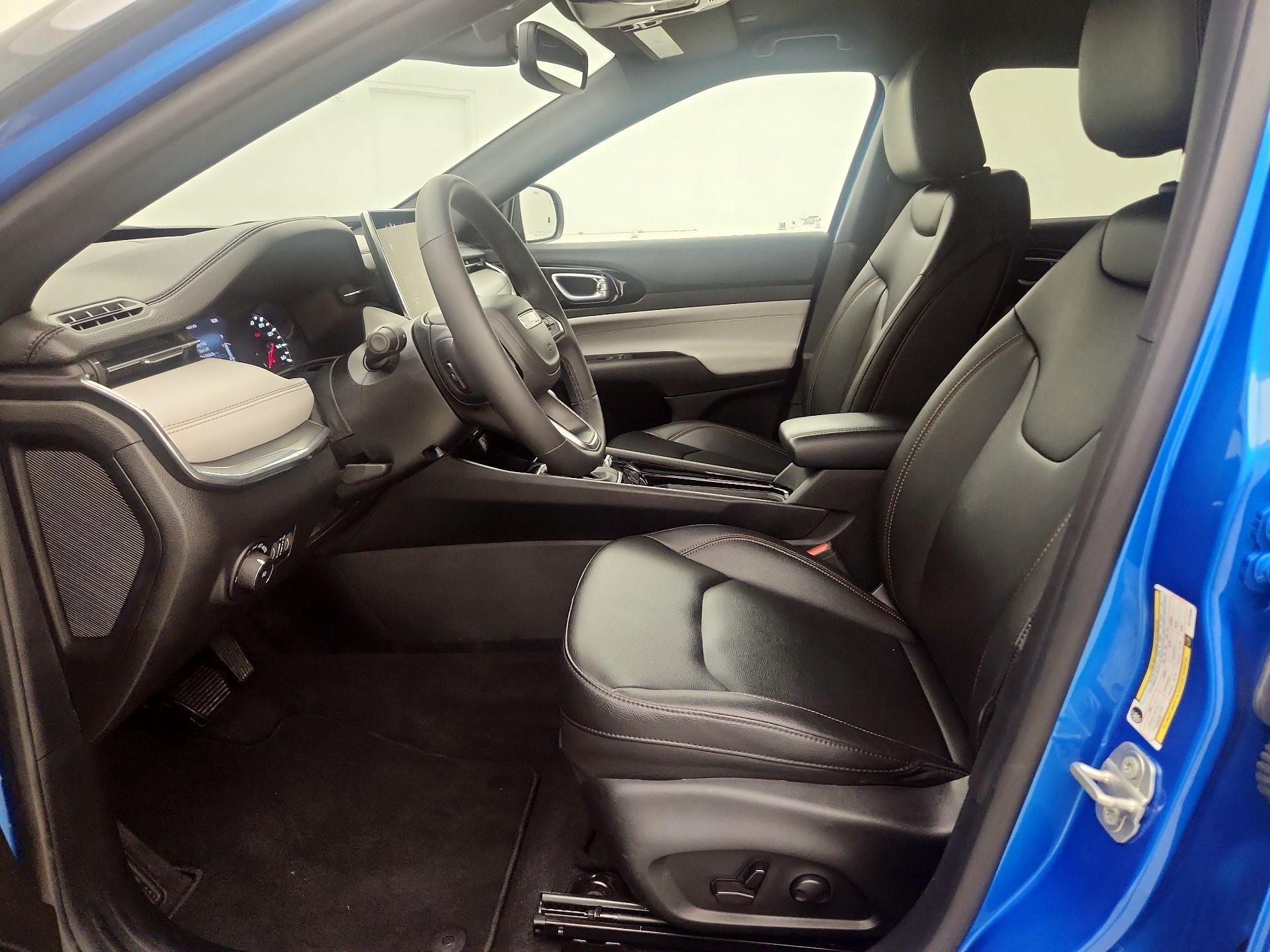Thumbnail: 2024 Jeep Compass - 11