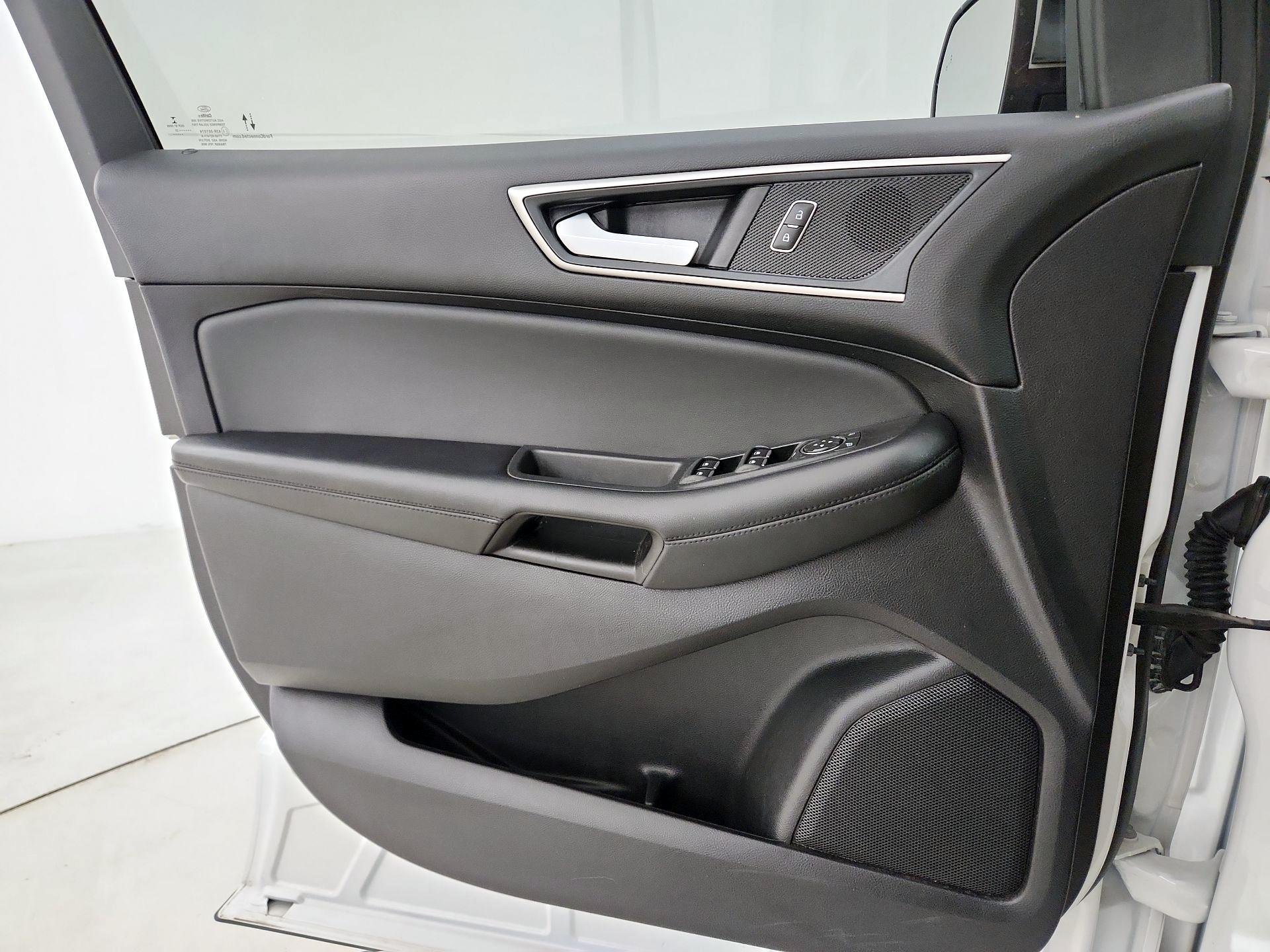 Thumbnail: 2022 Ford Edge - 12