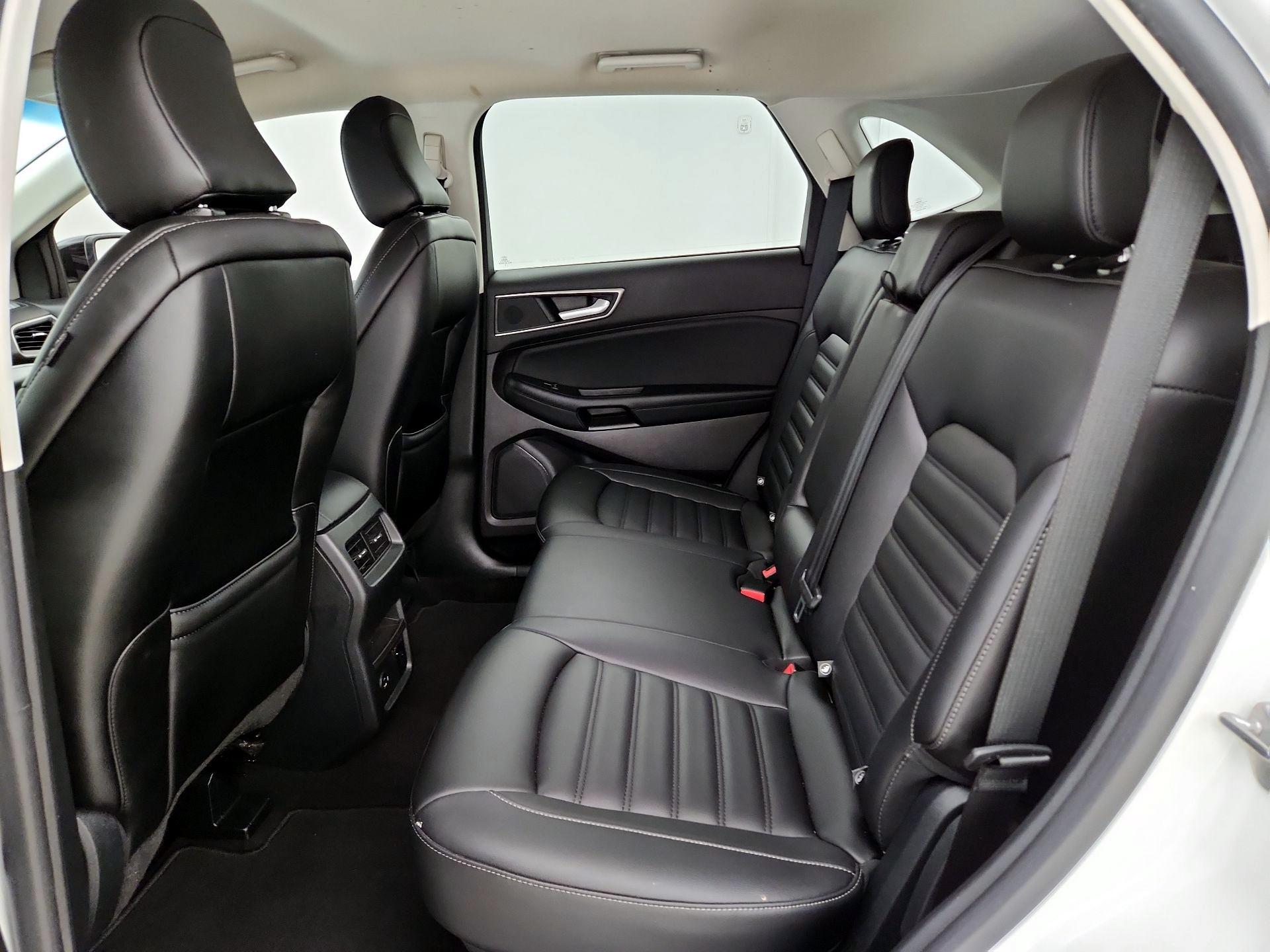 Thumbnail: 2022 Ford Edge - 19