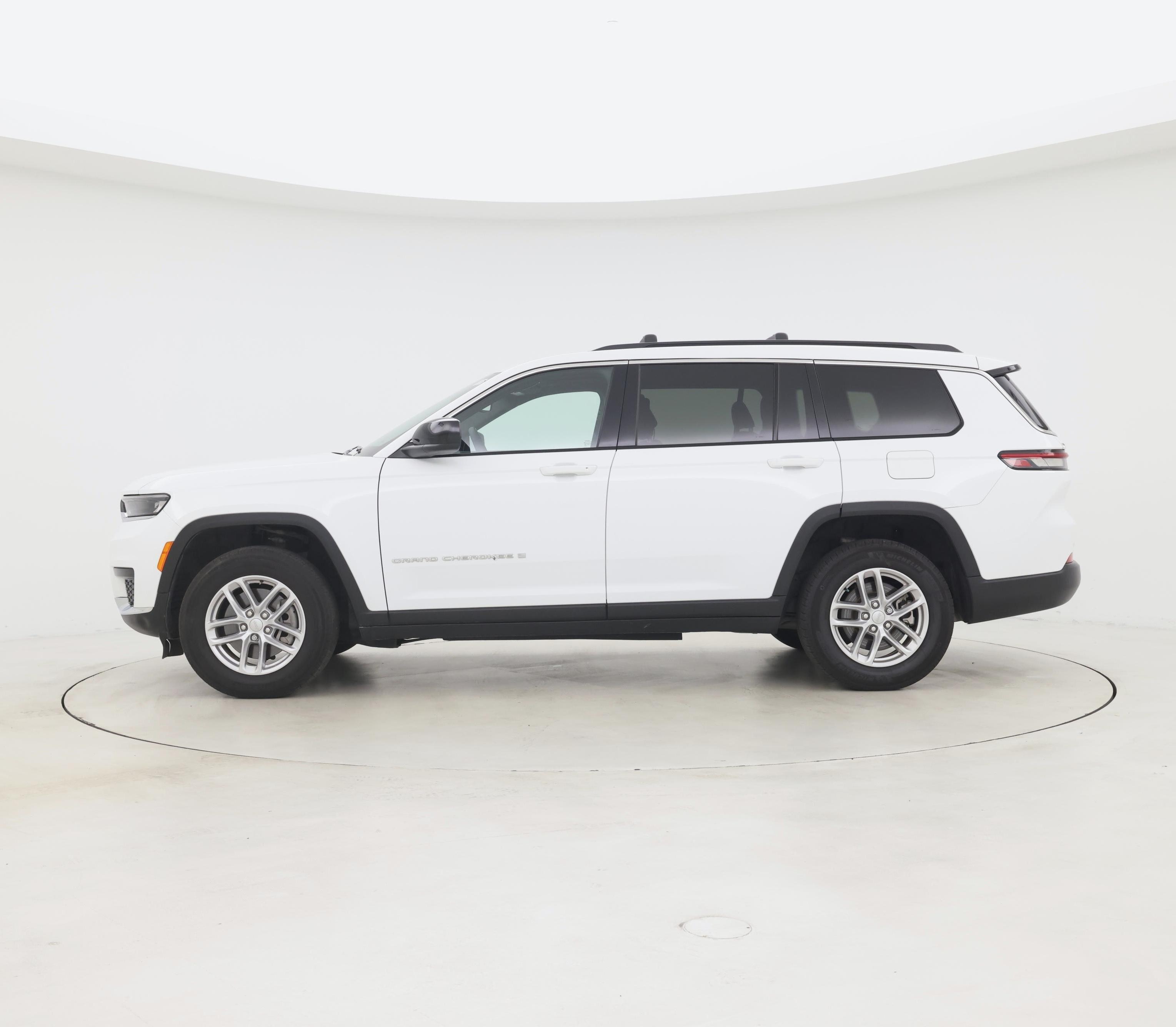 Thumbnail: 2024 Jeep Grand Cherokee L - 3