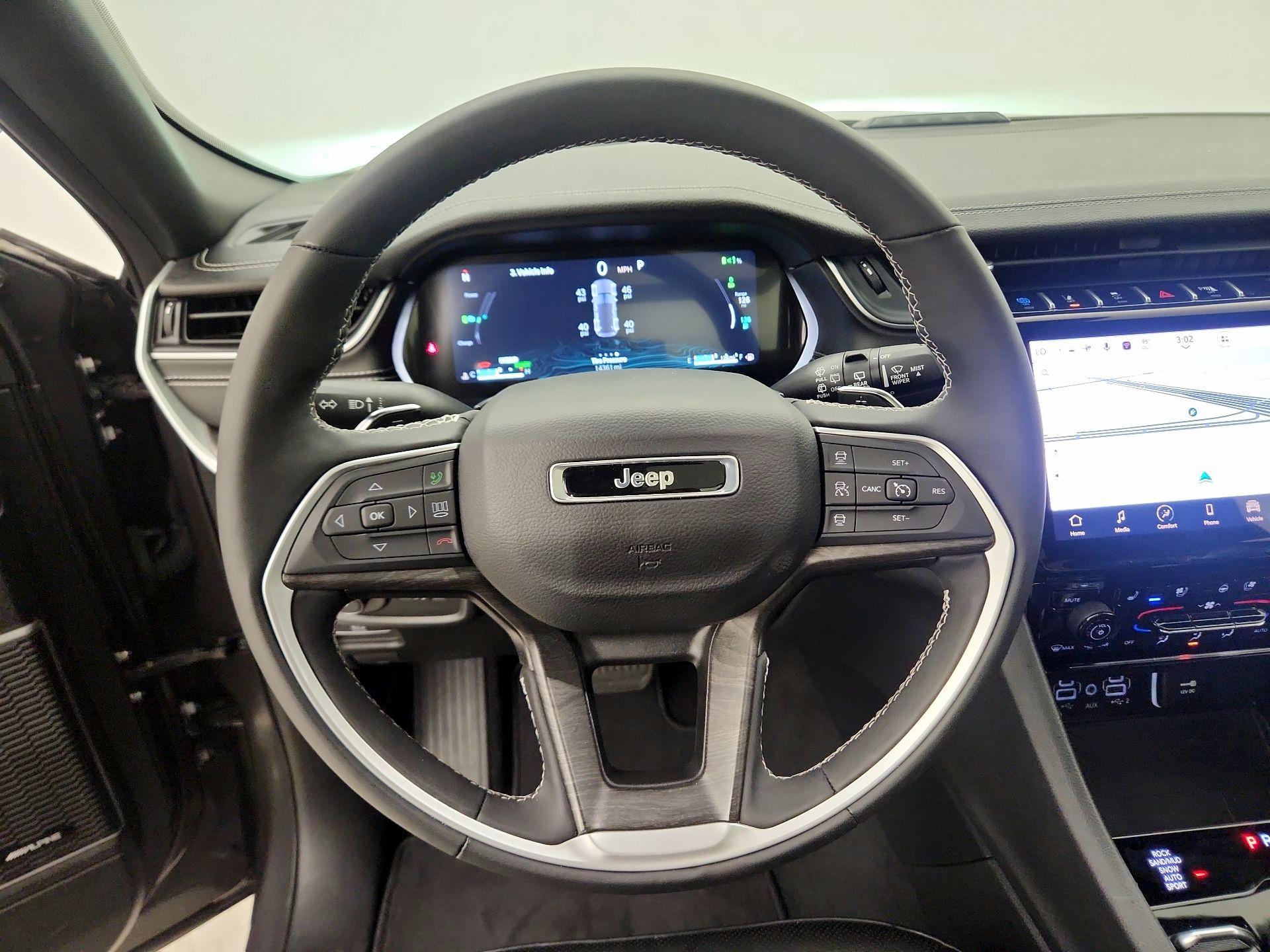Thumbnail: 2024 Jeep Grand Cherokee - 10